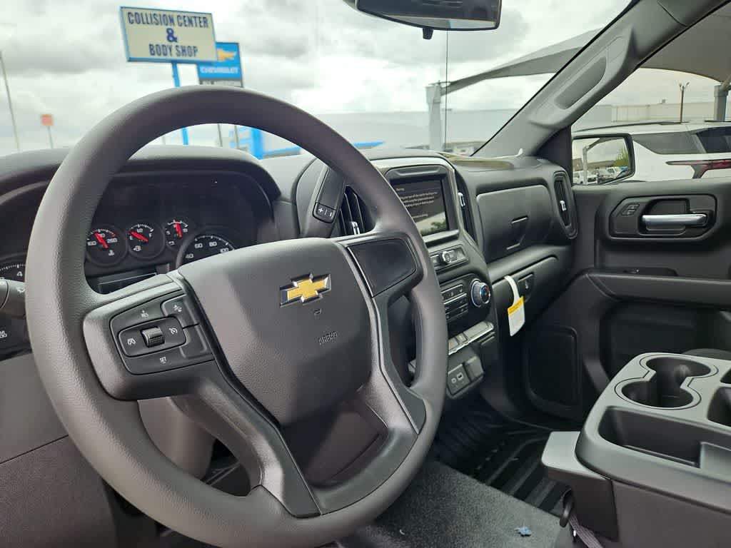 Thumbnail: 2026 Chevrolet Silverado 1500 - 9