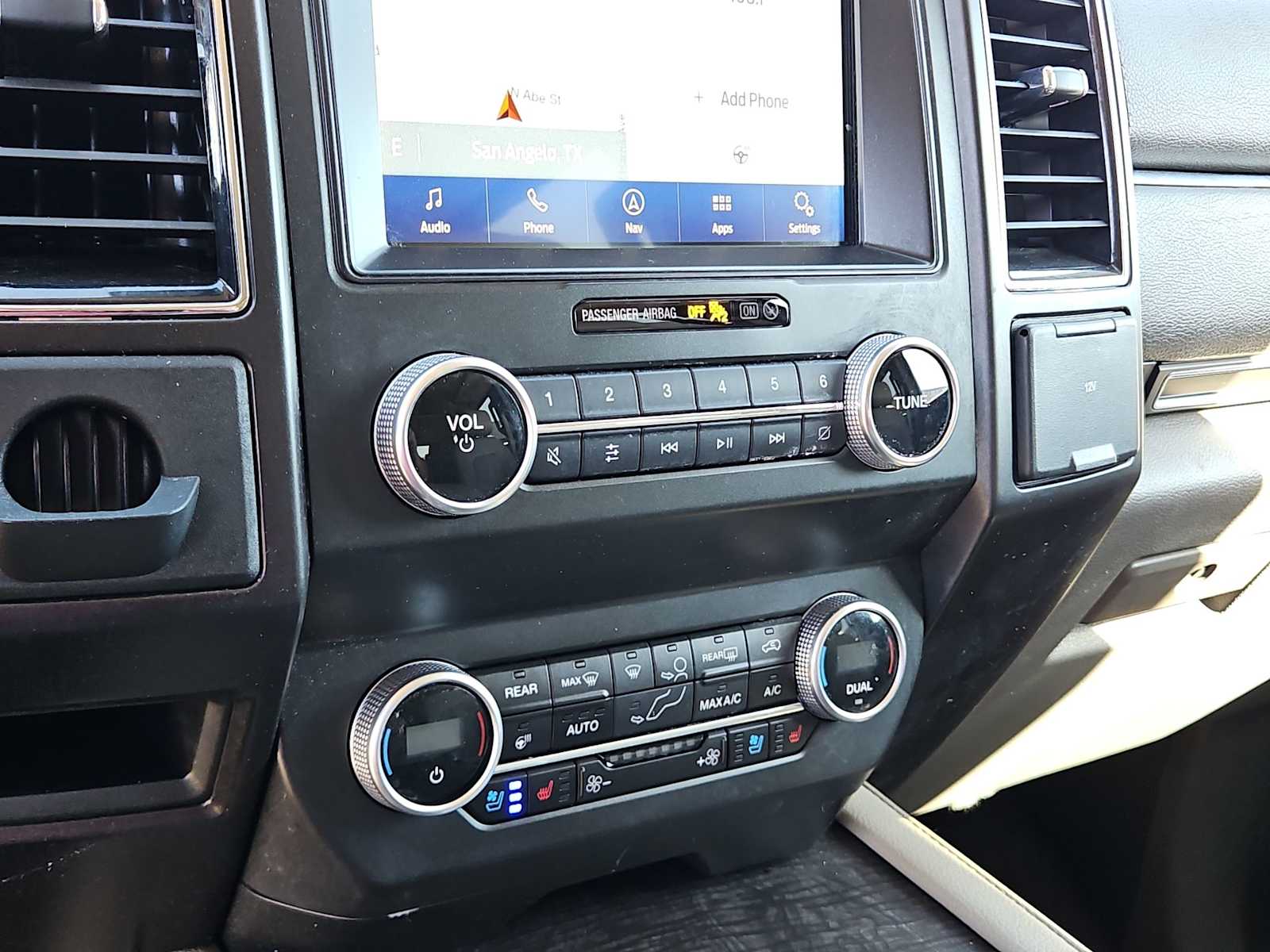 Thumbnail: 2021 Ford Expedition - 24