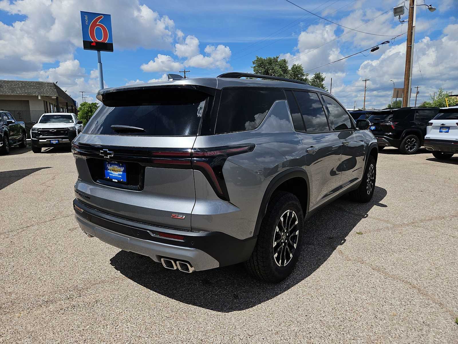 Thumbnail: 2026 Chevrolet Traverse - 8