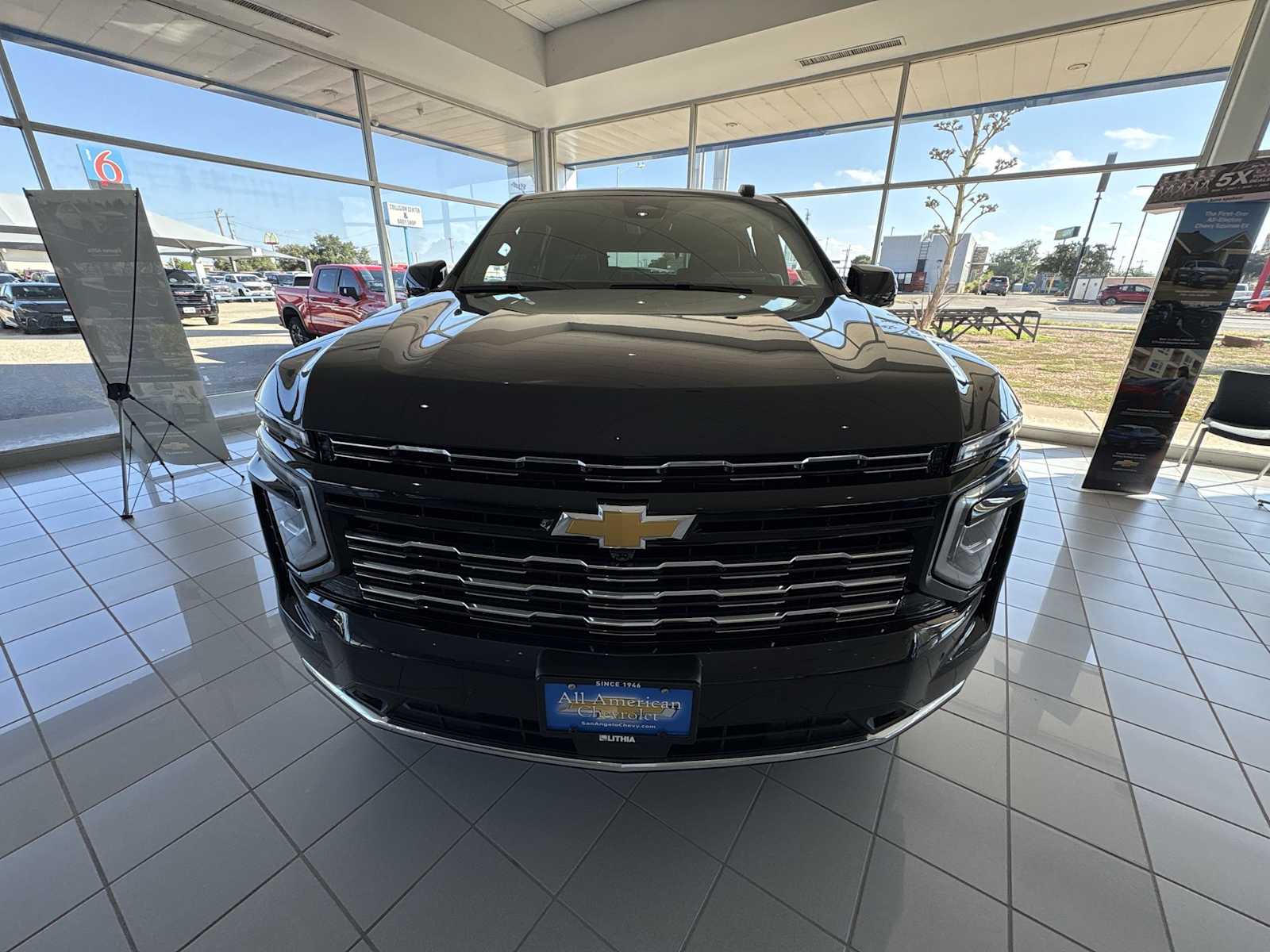 Thumbnail: 2025 Chevrolet Tahoe - 3