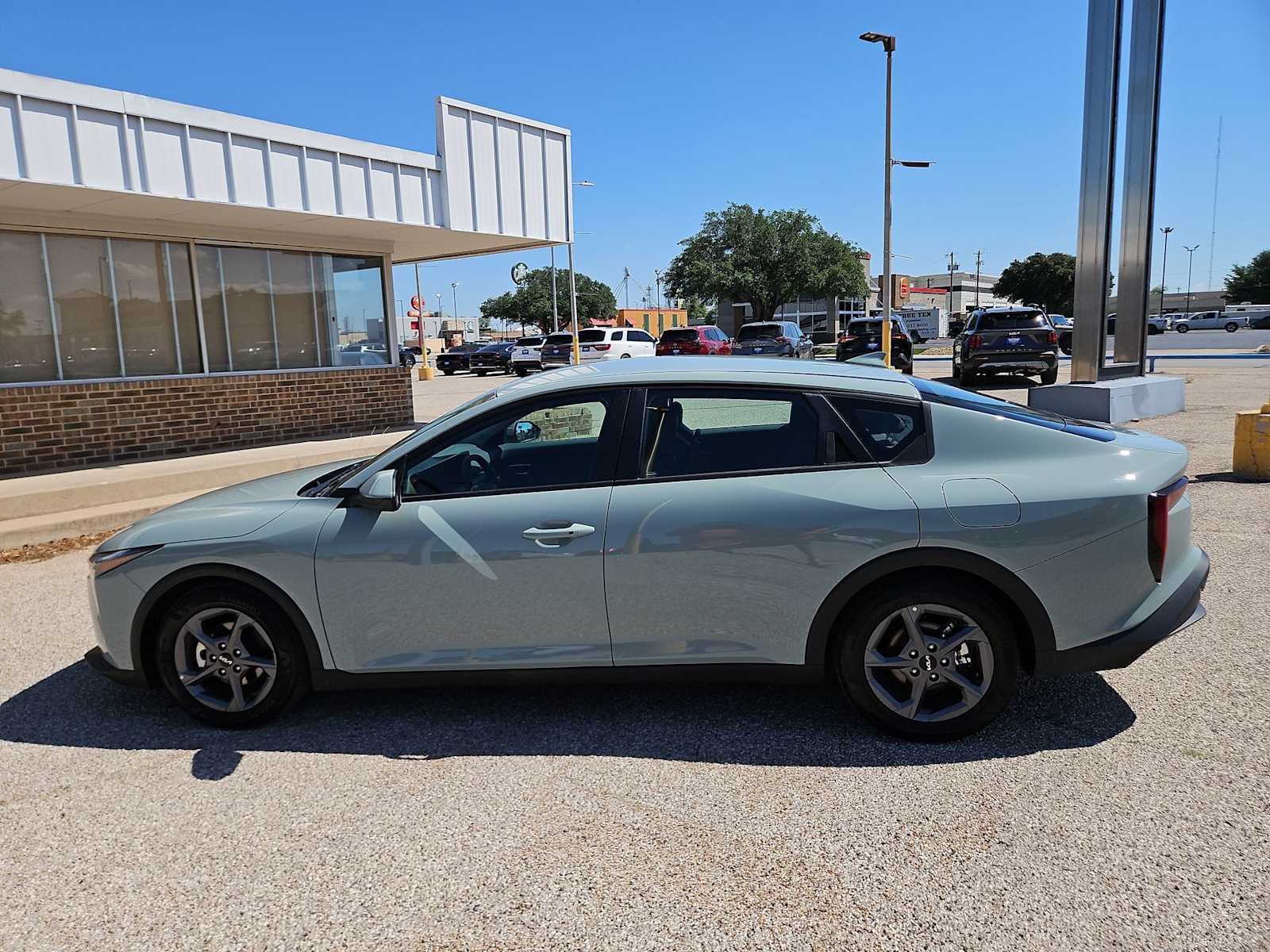 Thumbnail: 2025 Kia K4 - 5