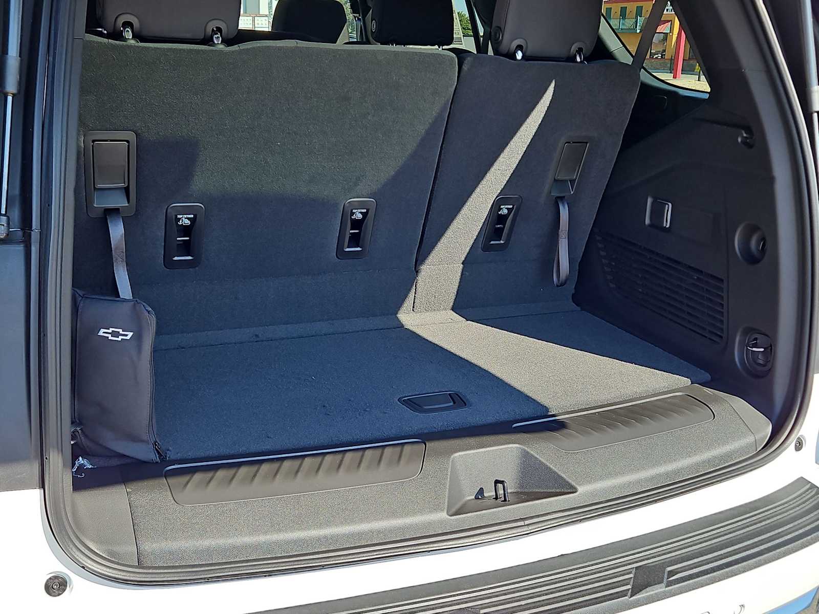 Thumbnail: 2026 Chevrolet Tahoe - 23