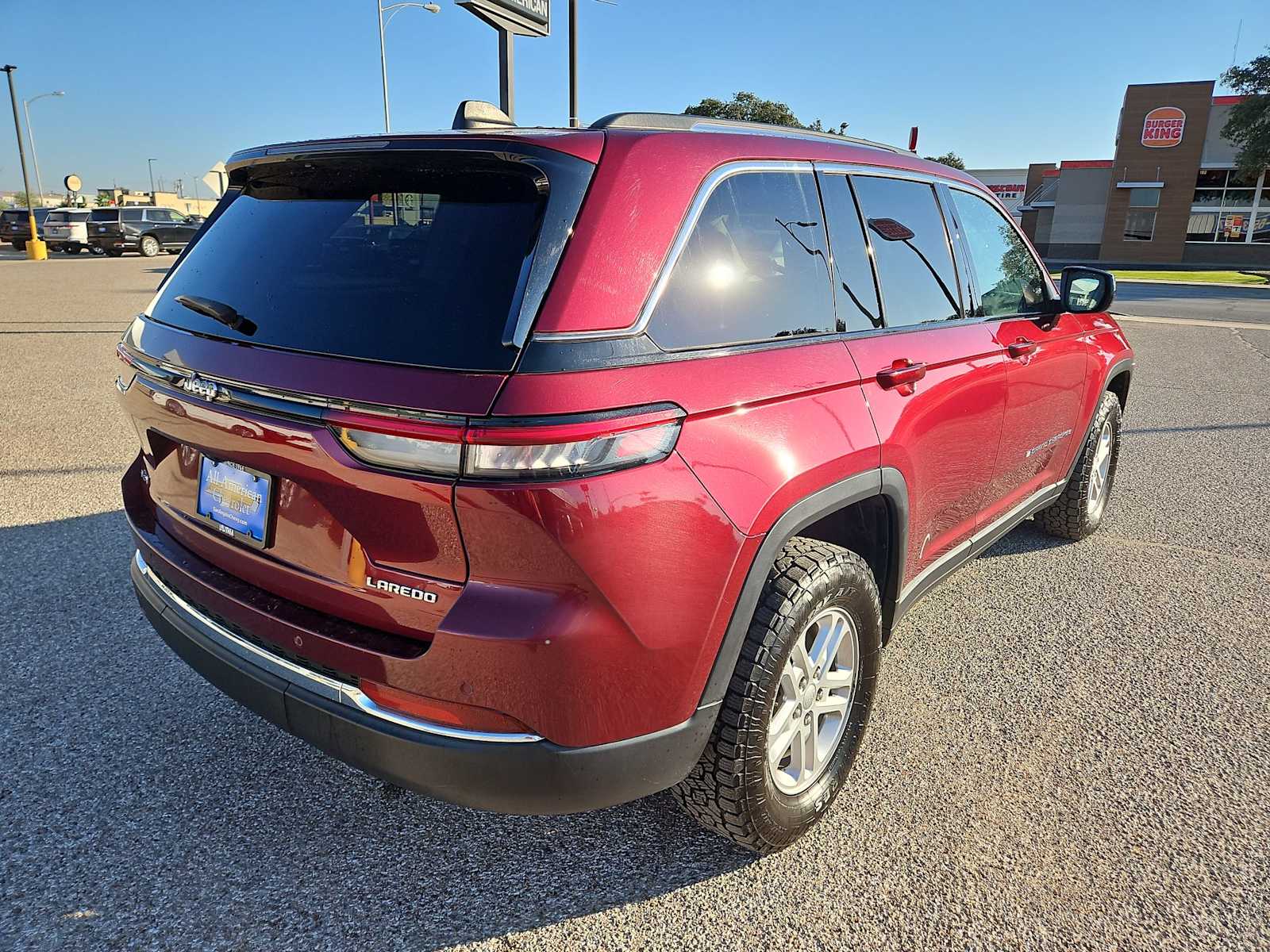 Thumbnail: 2023 Jeep Grand Cherokee - 8