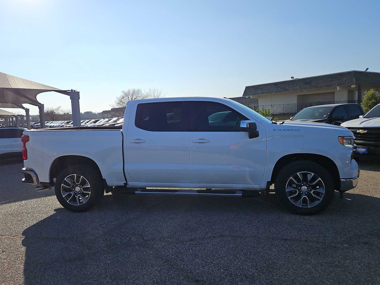 Thumbnail: 2026 Chevrolet Silverado 1500 - 9