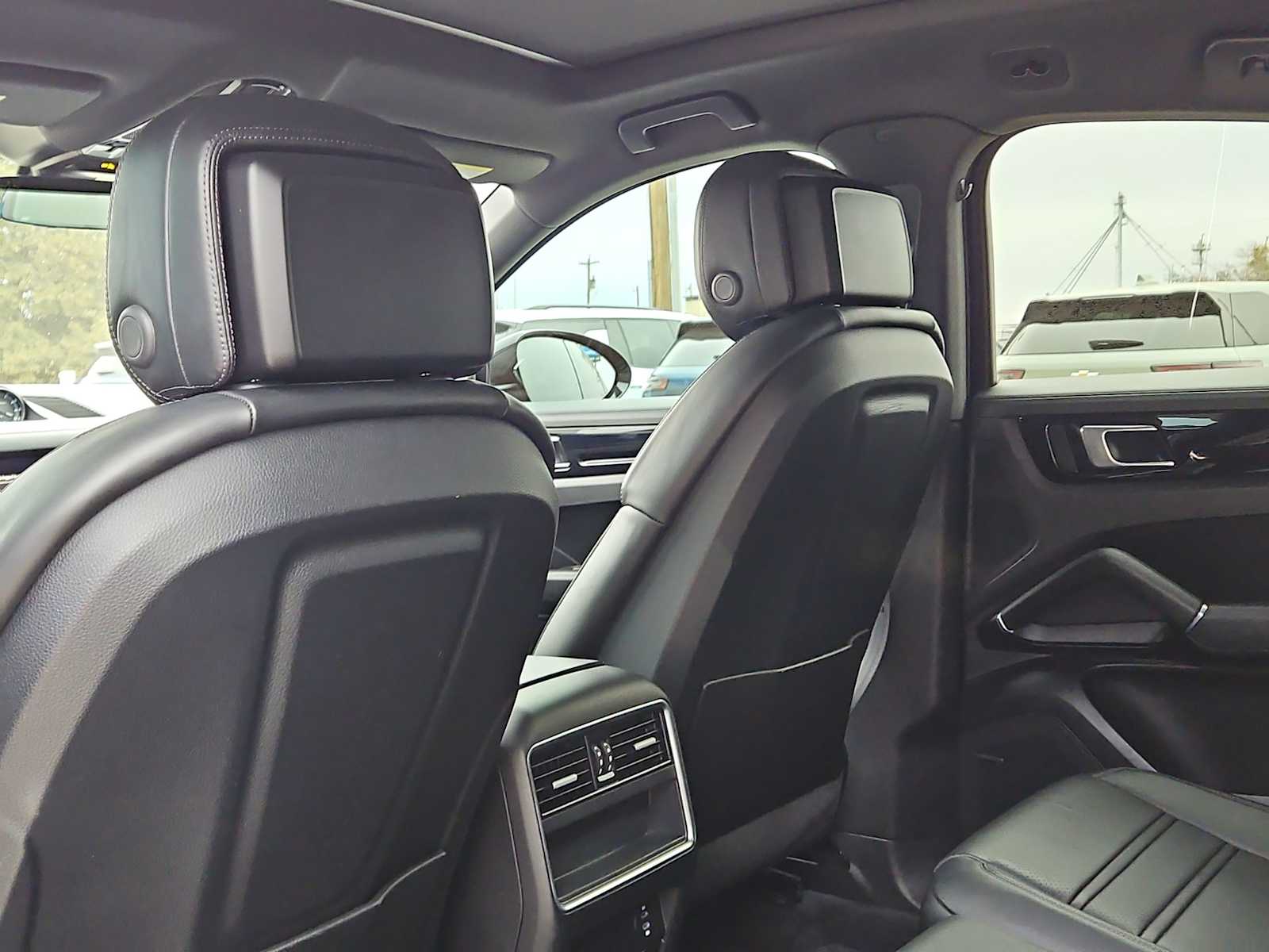 Thumbnail: 2023 Porsche  - 16