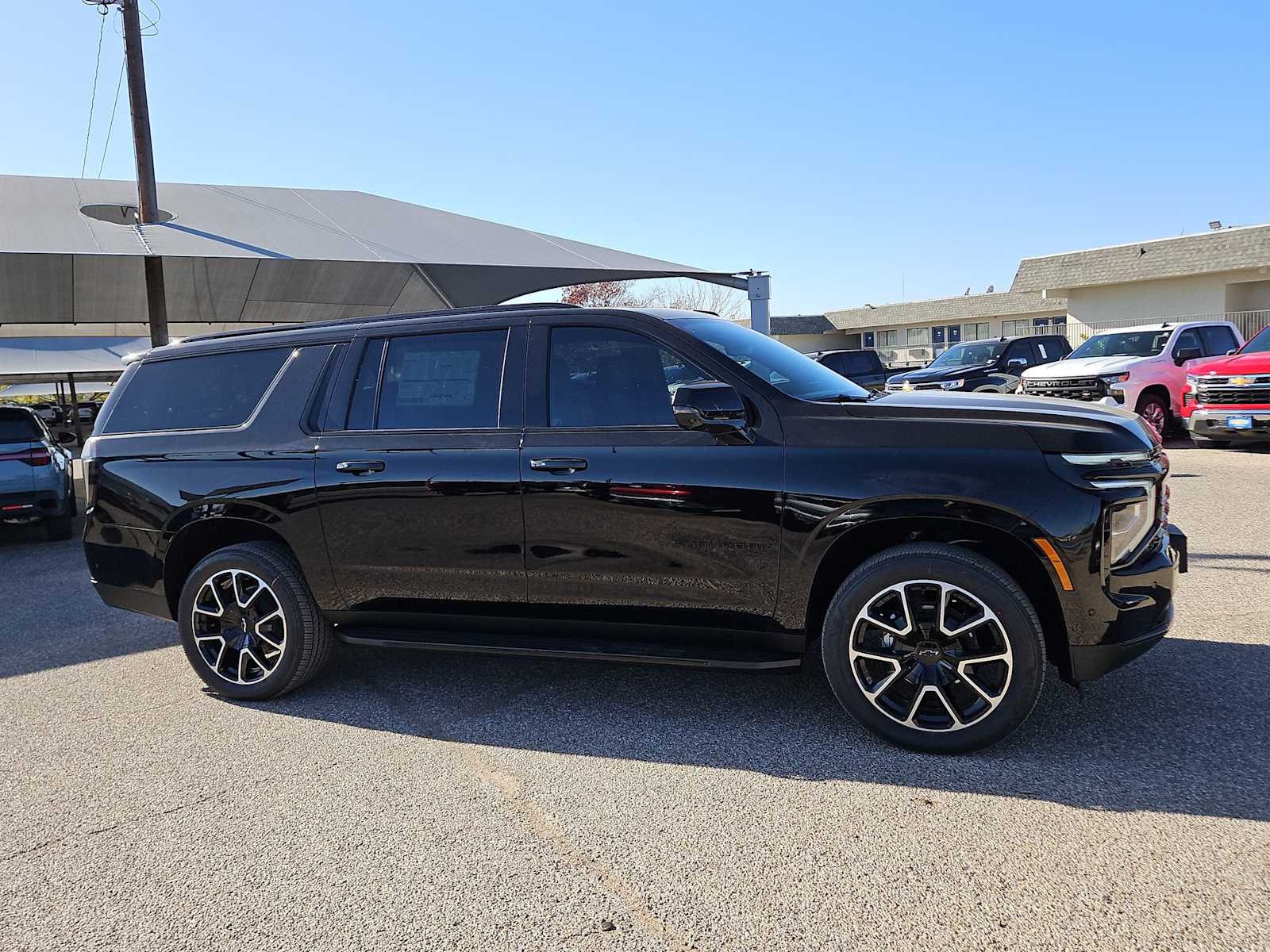 Thumbnail: 2026 Chevrolet Suburban - 9