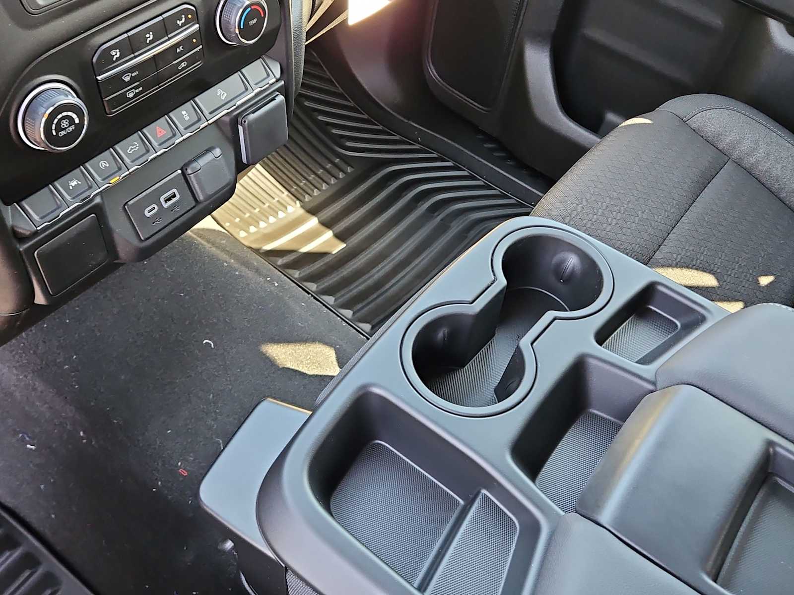 Thumbnail: 2026 Chevrolet Silverado 1500 - 20