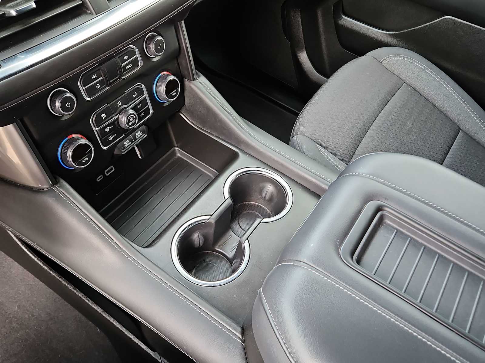 Thumbnail: 2024 Chevrolet Suburban - 20