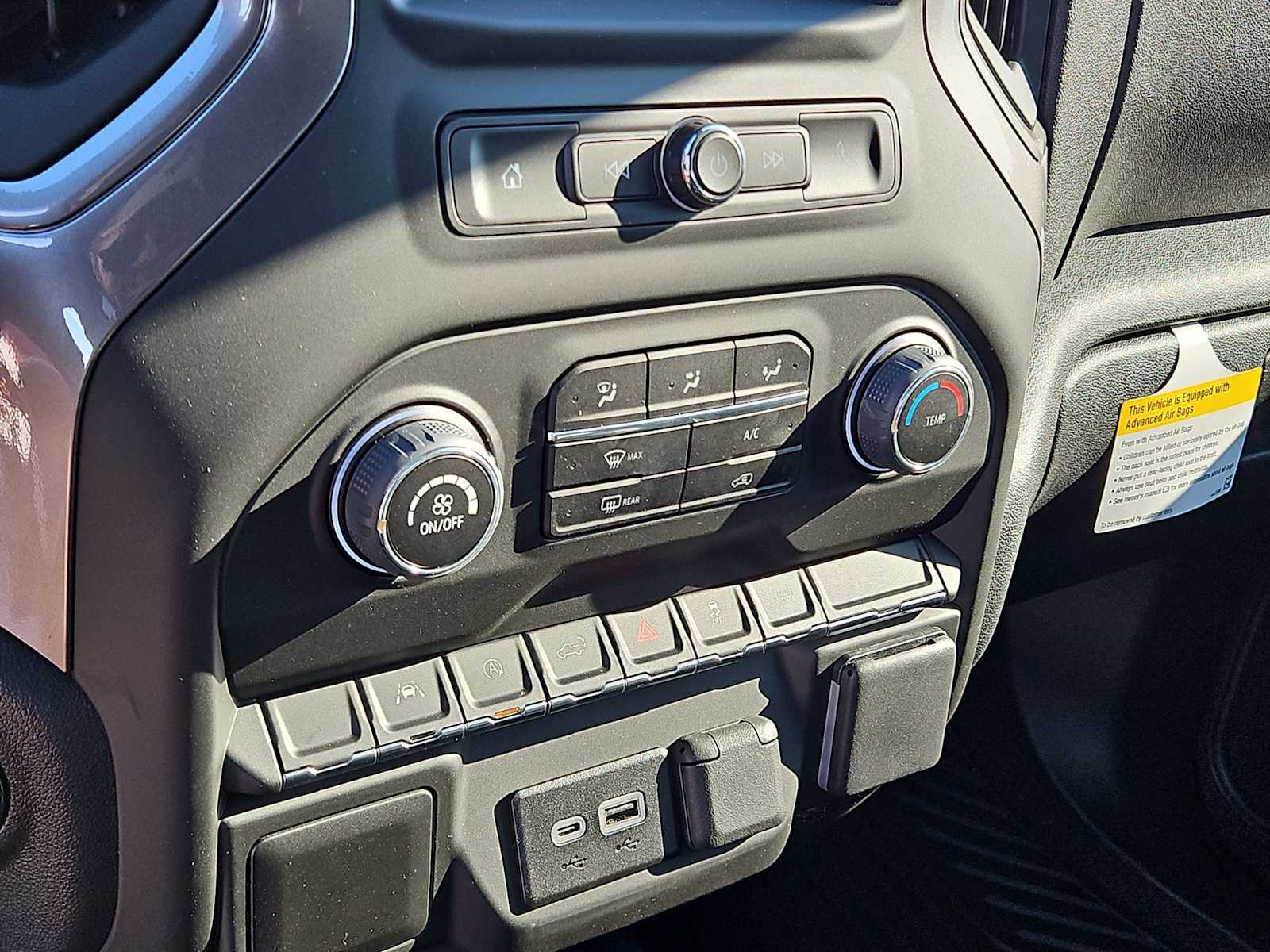 Thumbnail: 2026 Chevrolet Silverado 1500 - 24