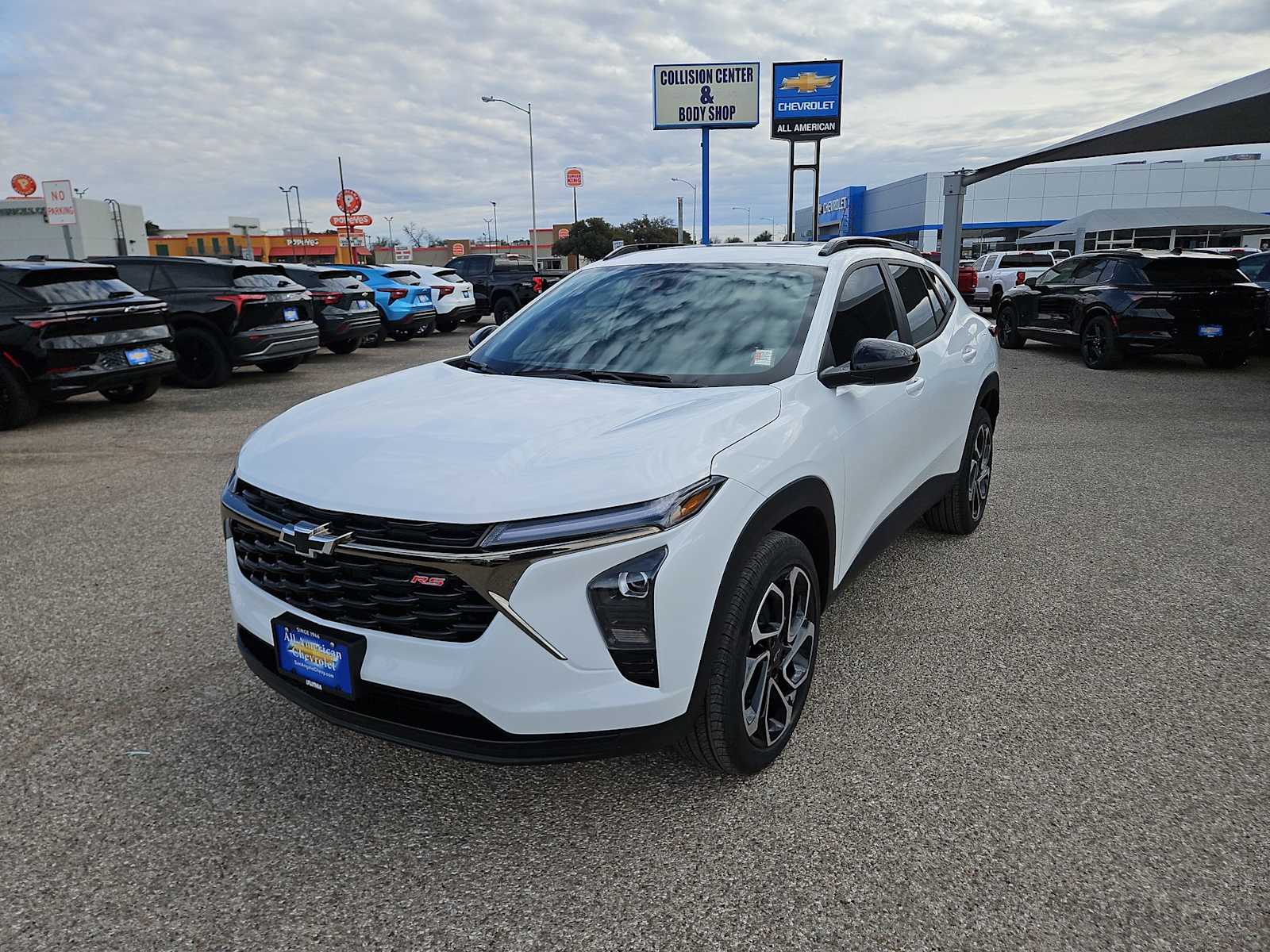 Thumbnail: 2026 Chevrolet Trax - 4