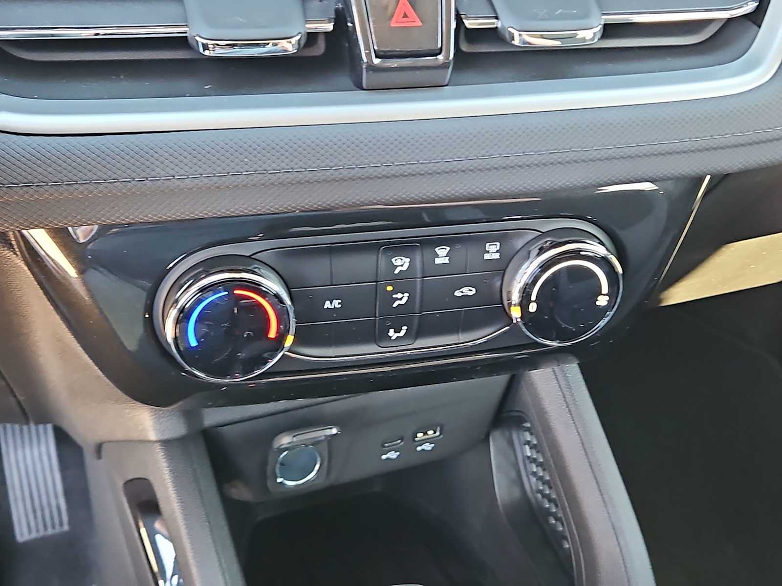 Thumbnail: 2026 Chevrolet TrailBlazer - 22