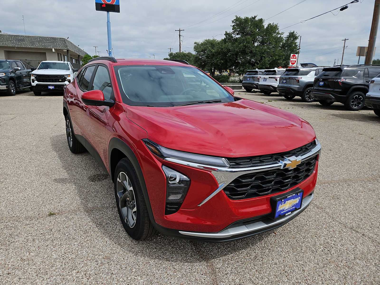 Thumbnail: 2026 Chevrolet Trax - 2