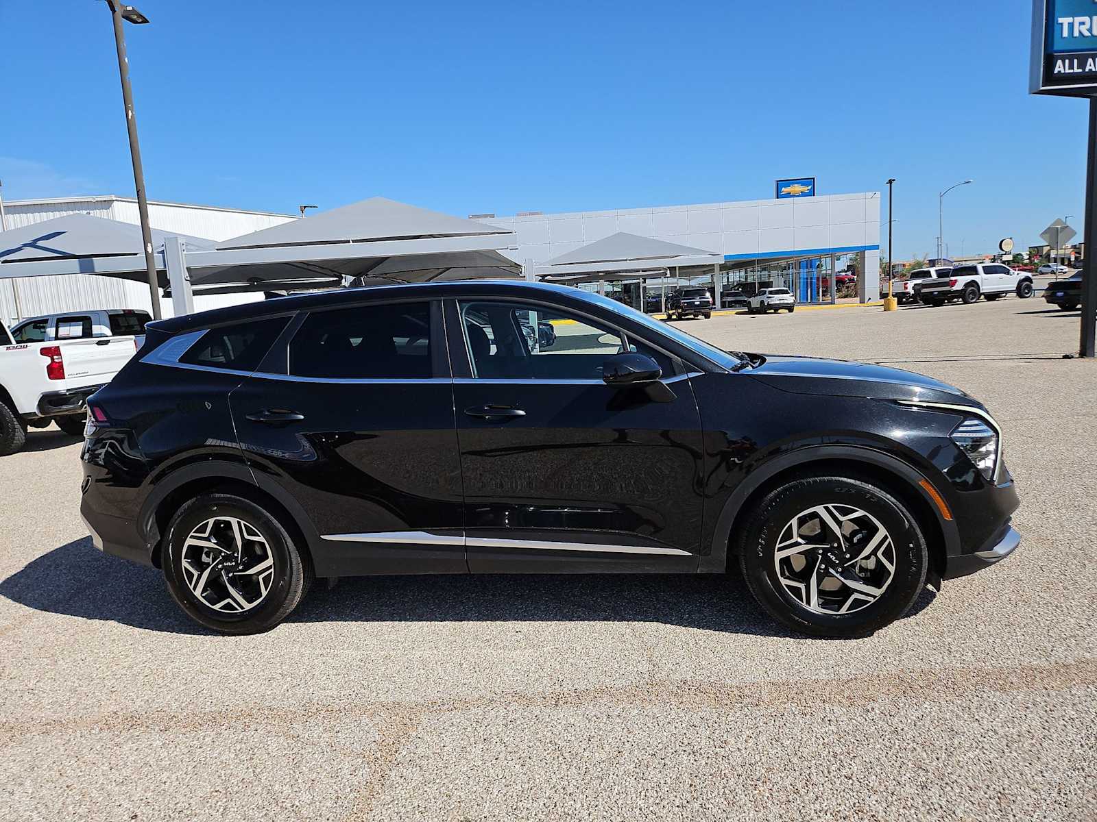 Thumbnail: 2025 Kia Sportage - 8