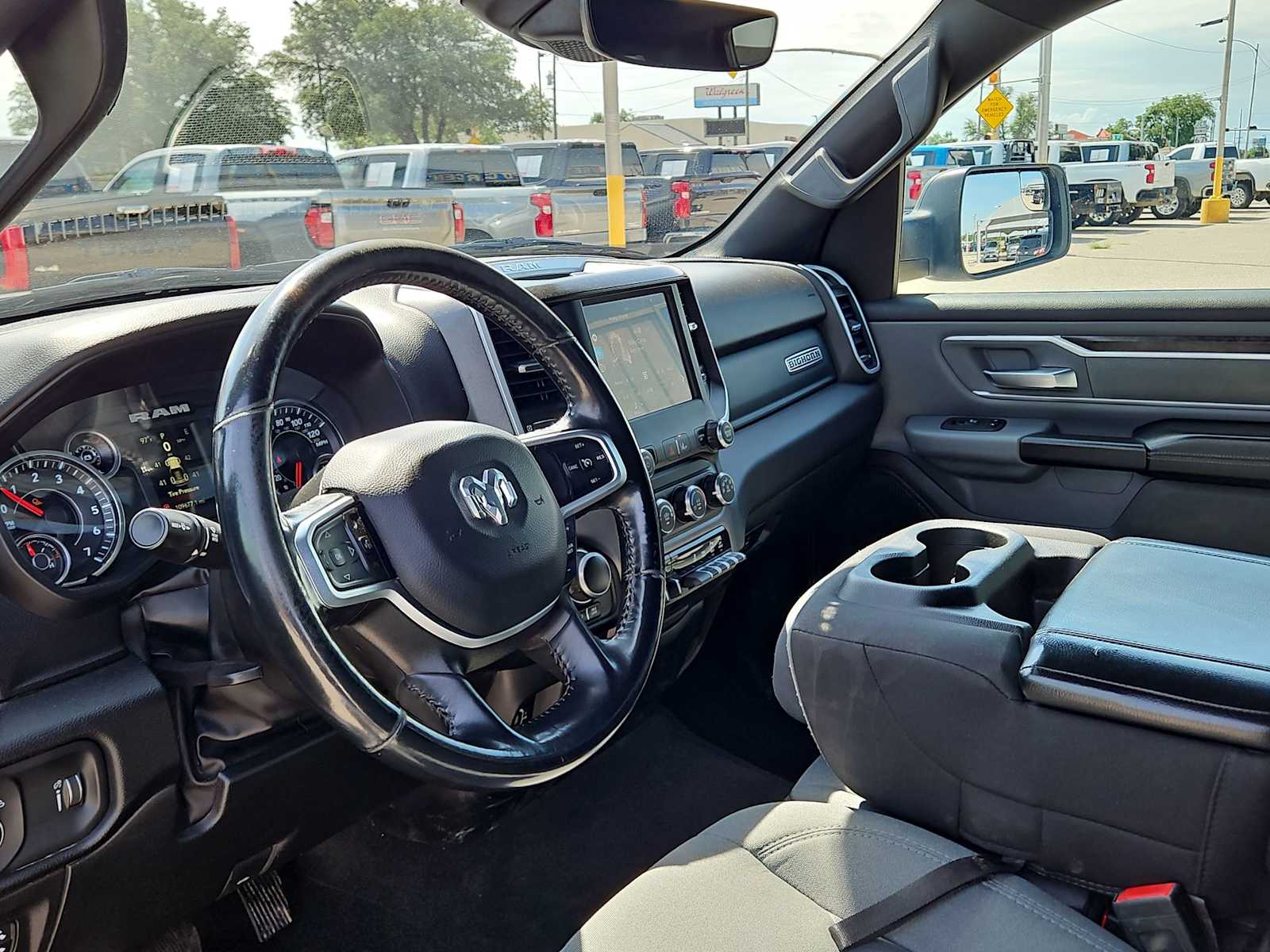 Thumbnail: 2022 RAM 1500 - 10