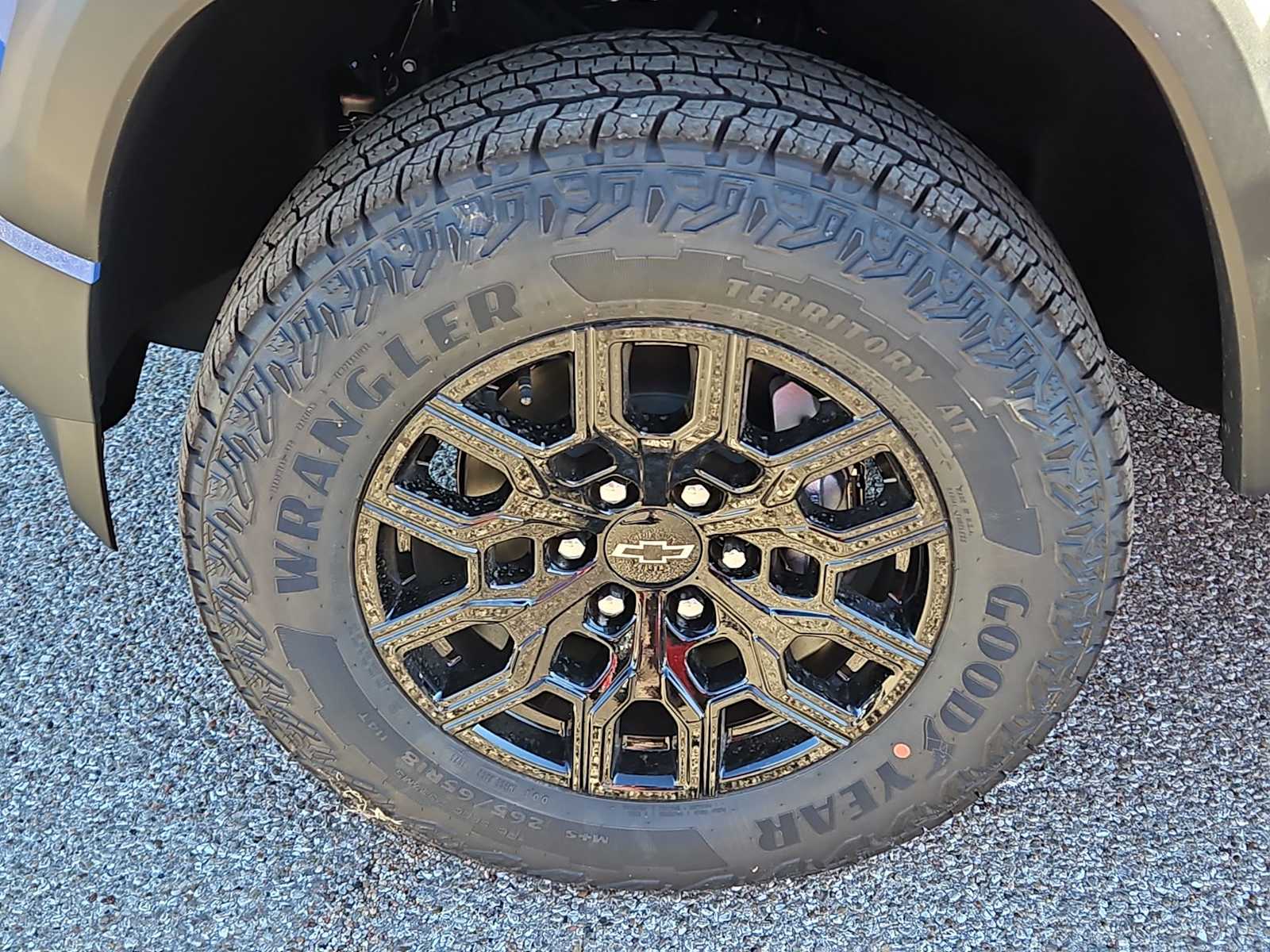 Thumbnail: 2026 Chevrolet Colorado - 12