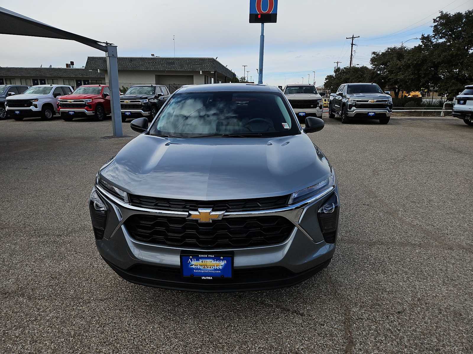 Thumbnail: 2026 Chevrolet Trax - 3