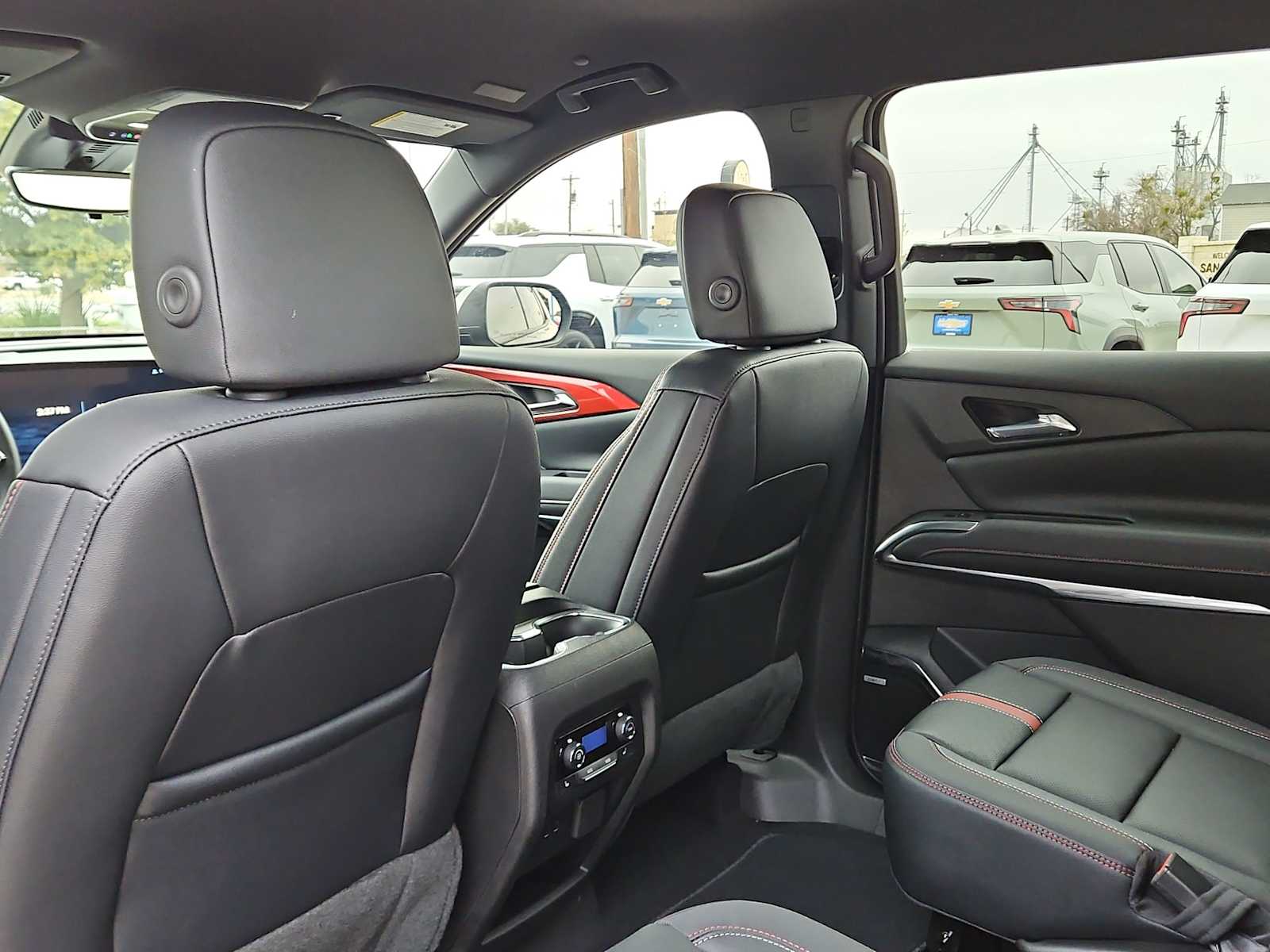 Thumbnail: 2026 Chevrolet Traverse - 16