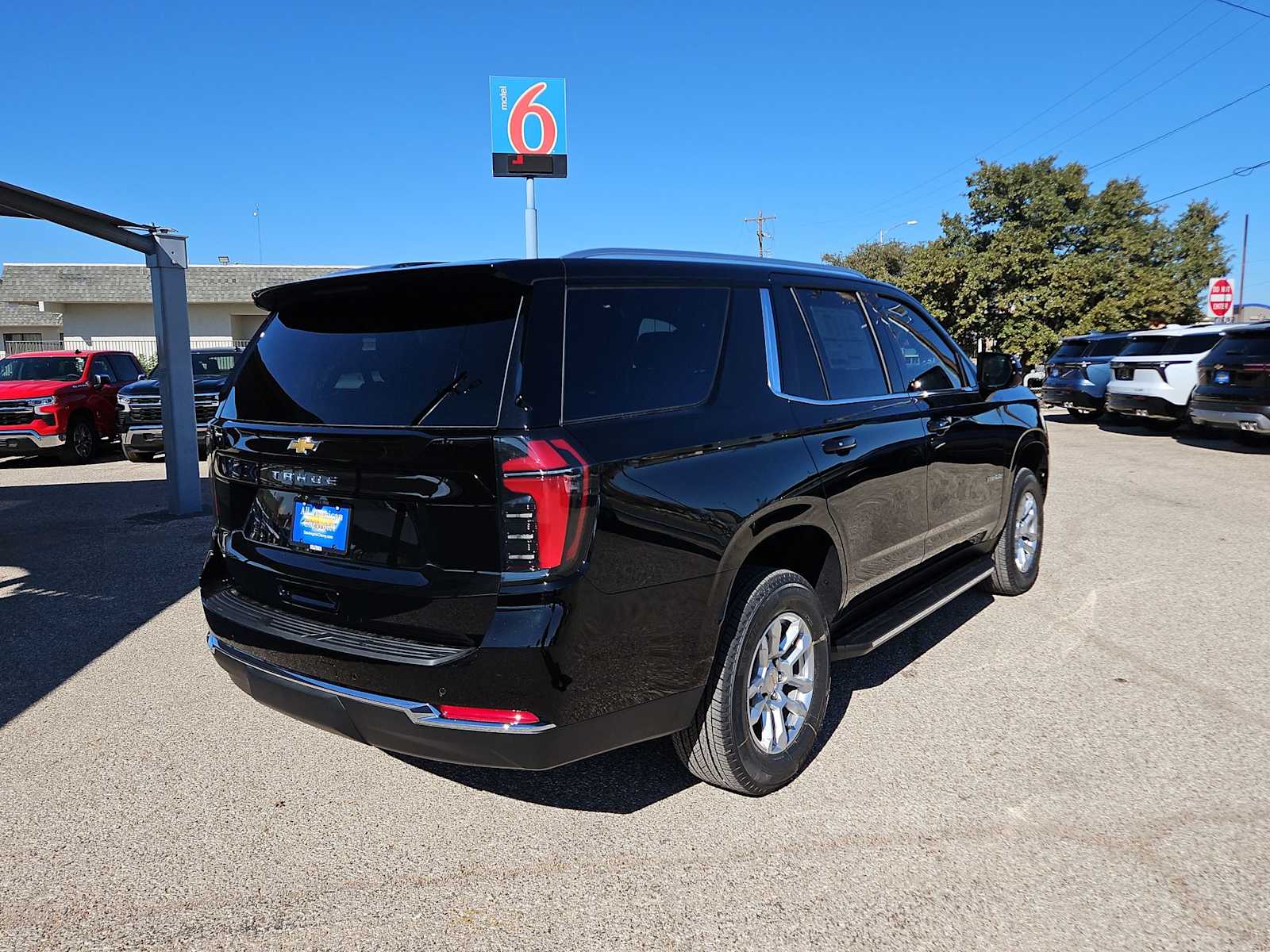 Thumbnail: 2026 Chevrolet Tahoe - 8