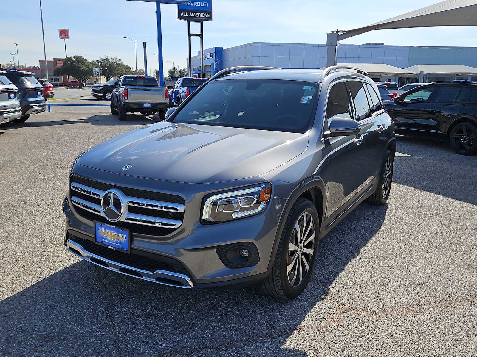 Thumbnail: 2022 Mercedes-Benz GLB - 4