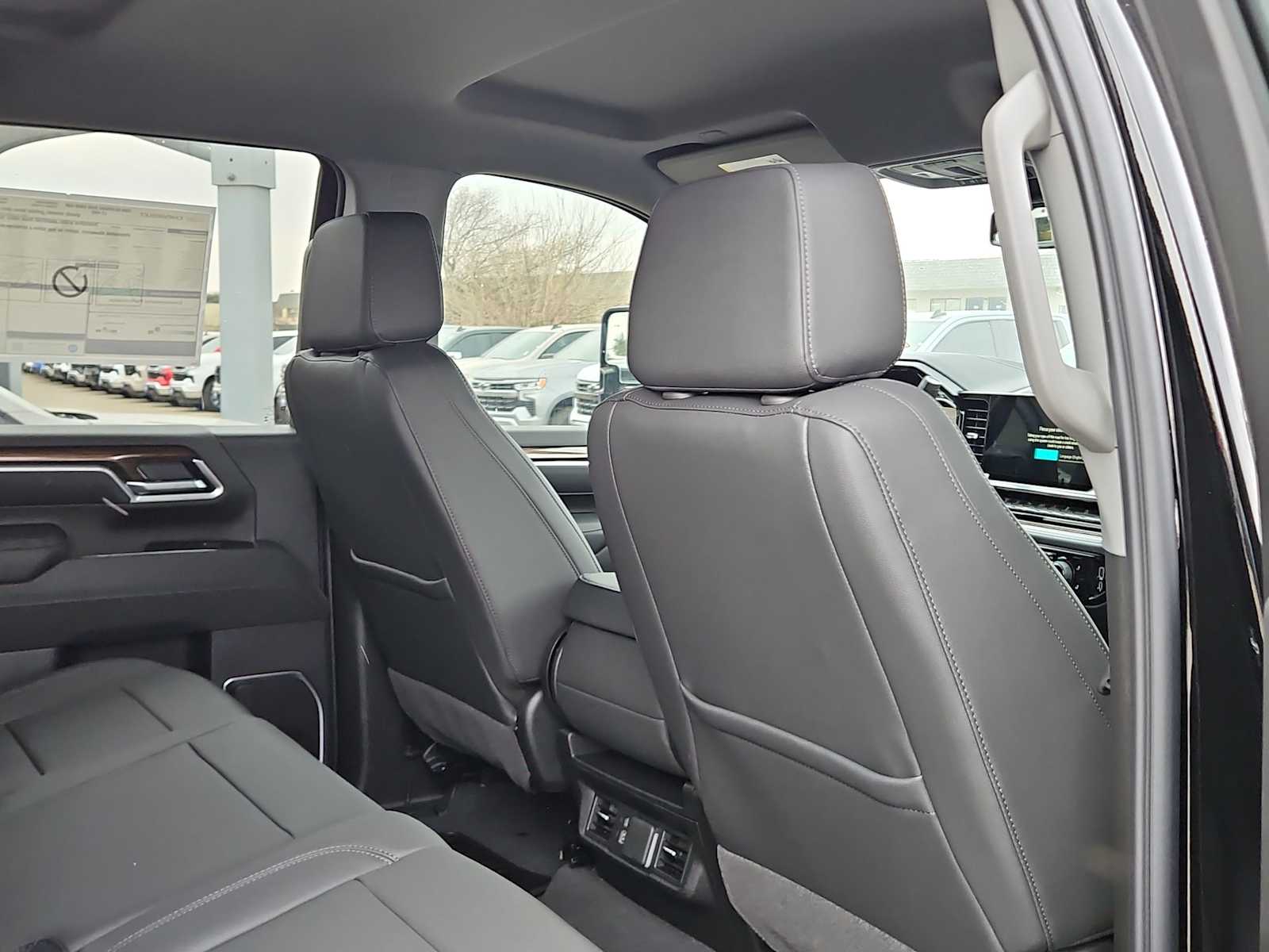 Thumbnail: 2026 Chevrolet Silverado 2500 - 17