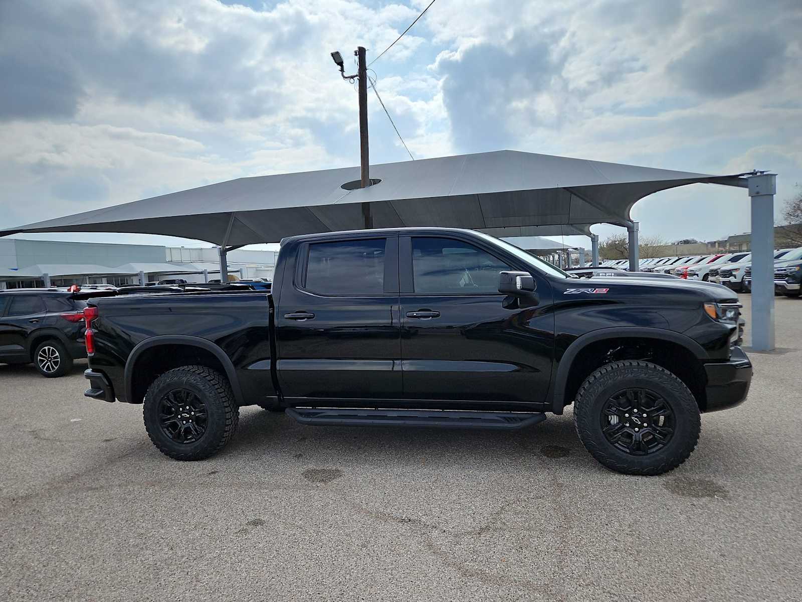 Thumbnail: 2026 Chevrolet Silverado 1500 - 9