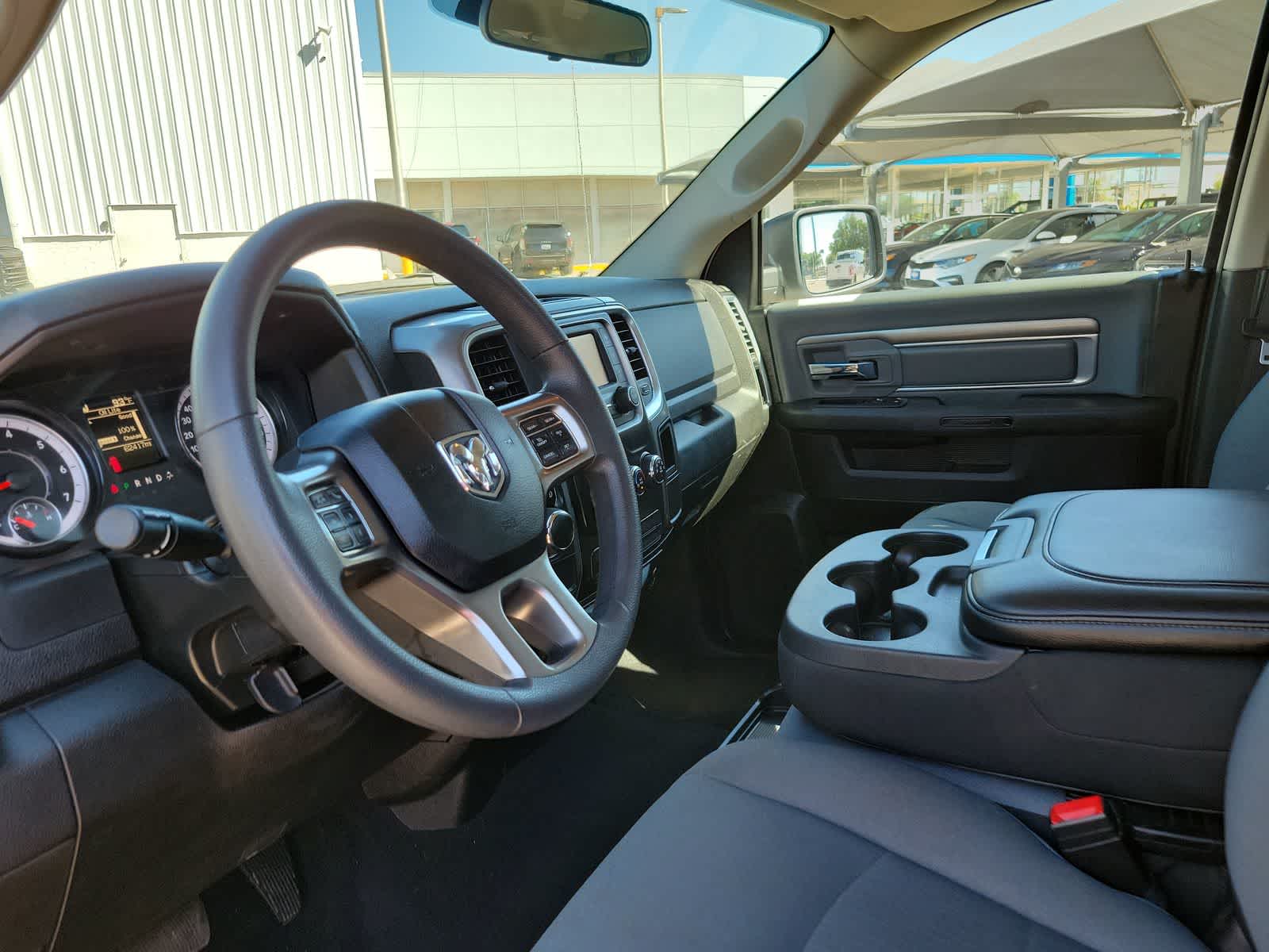 Thumbnail: 2021 RAM 1500 Classic - 10