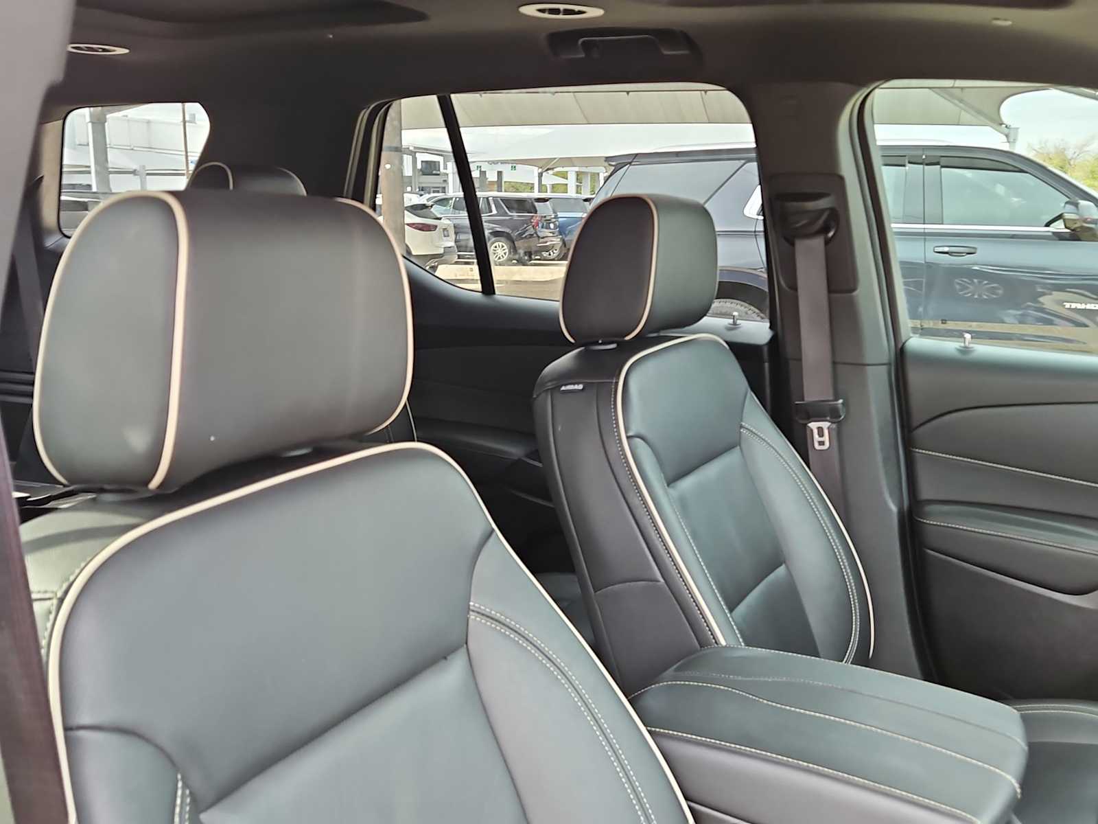 Thumbnail: 2023 Chevrolet Traverse - 17