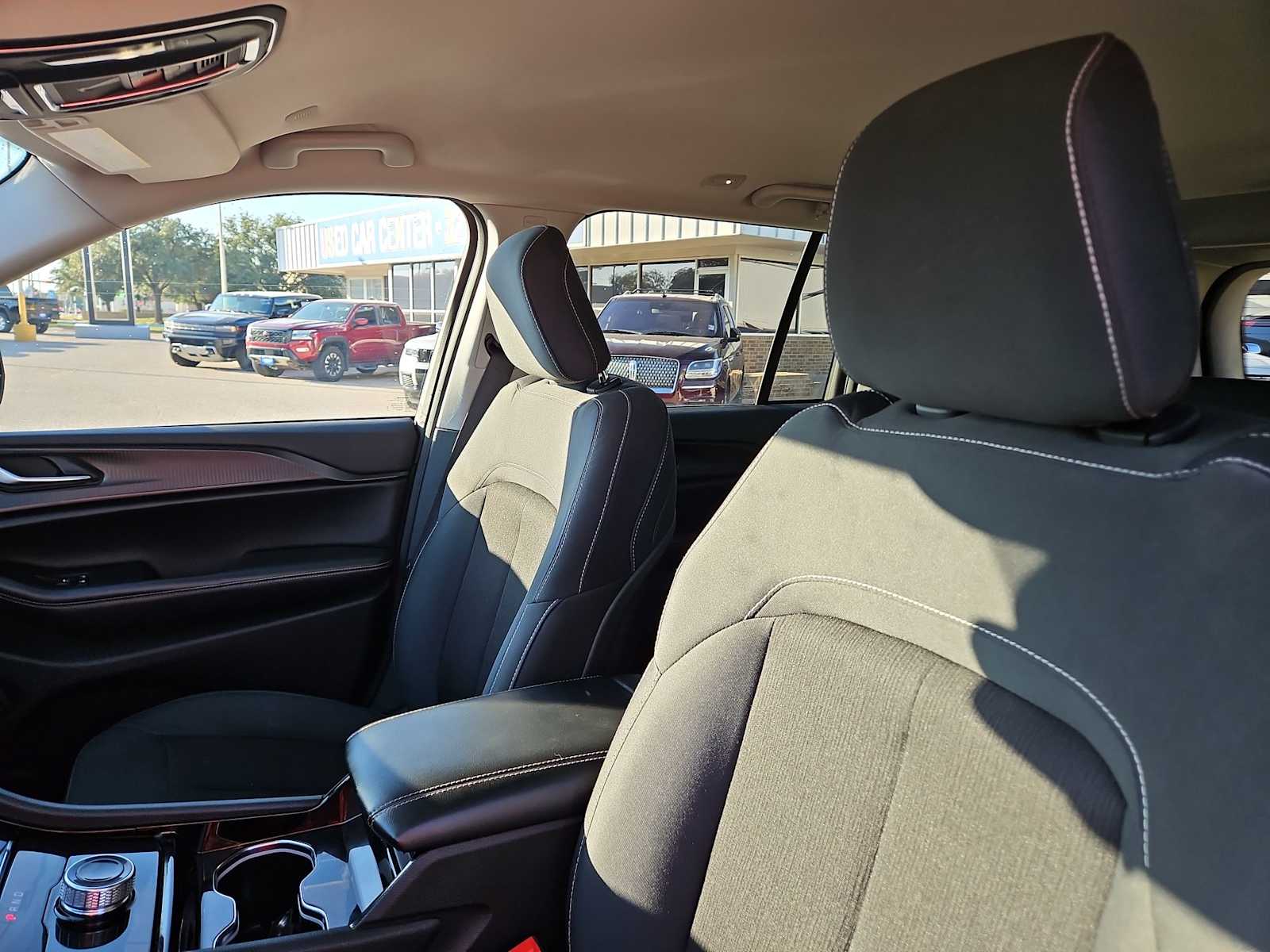 Thumbnail: 2023 Jeep Grand Cherokee - 19