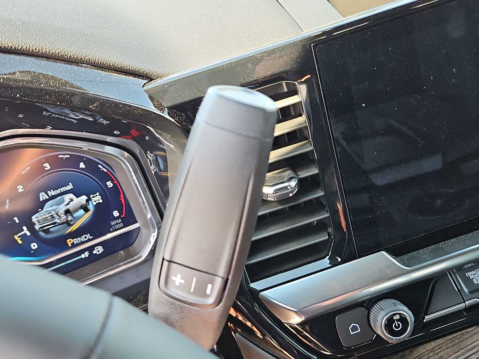 Thumbnail: 2025 Chevrolet Silverado 3500 - 21