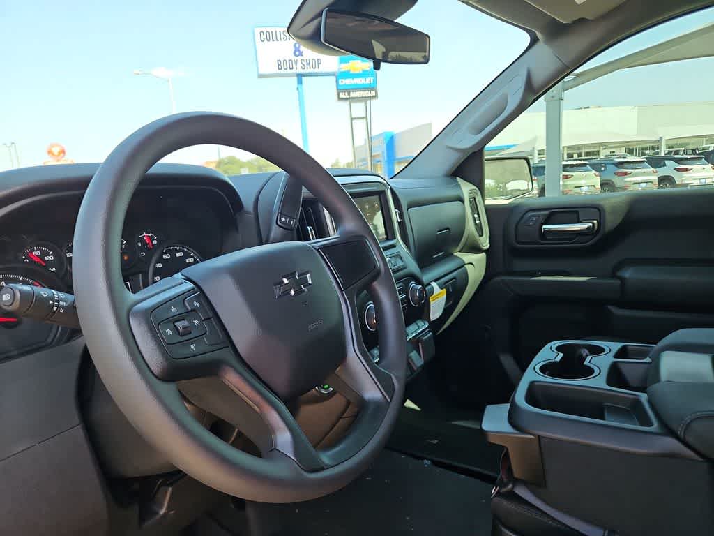 Thumbnail: 2026 Chevrolet Silverado 1500 - 9