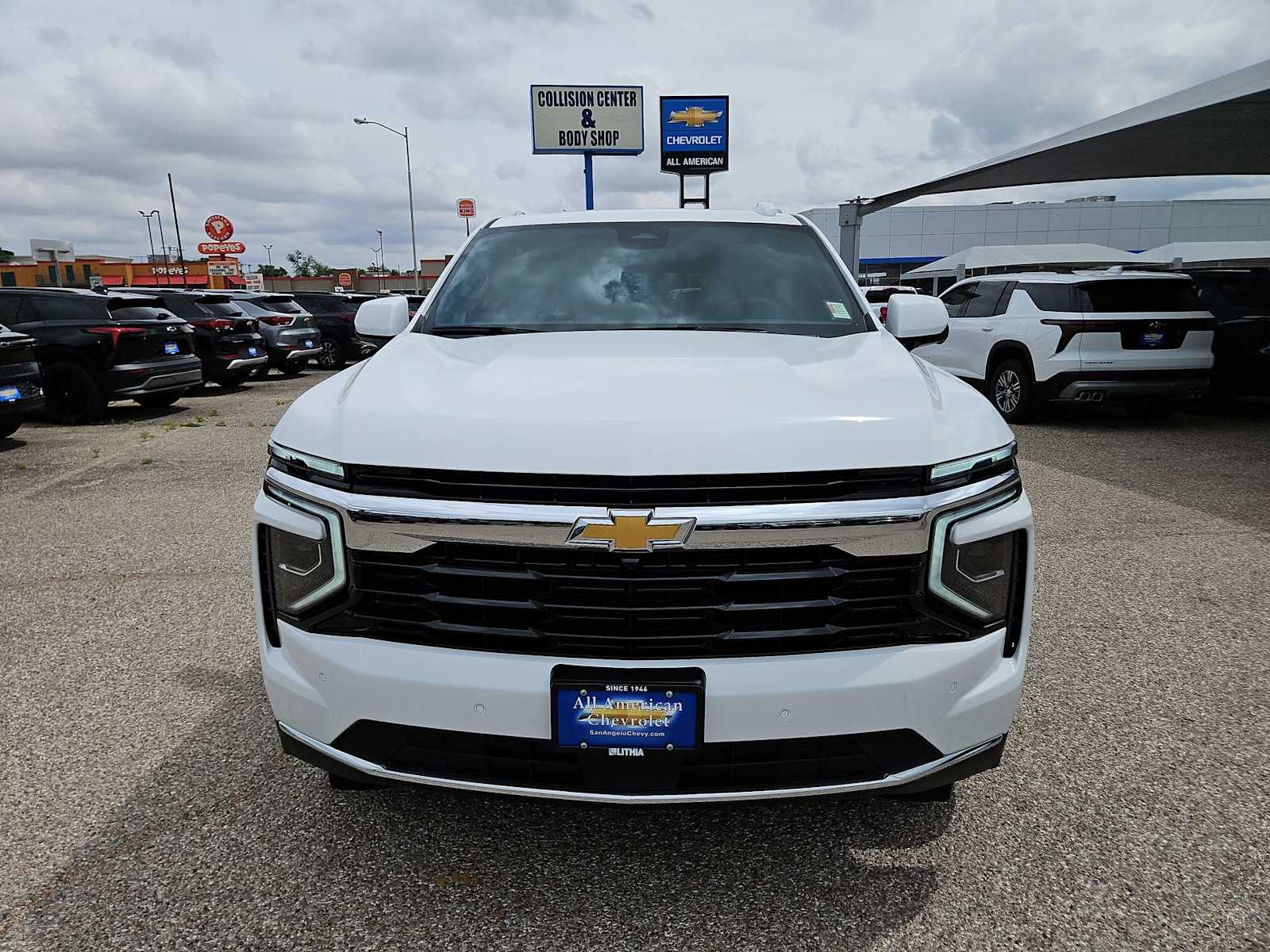 Thumbnail: 2026 Chevrolet Suburban - 3