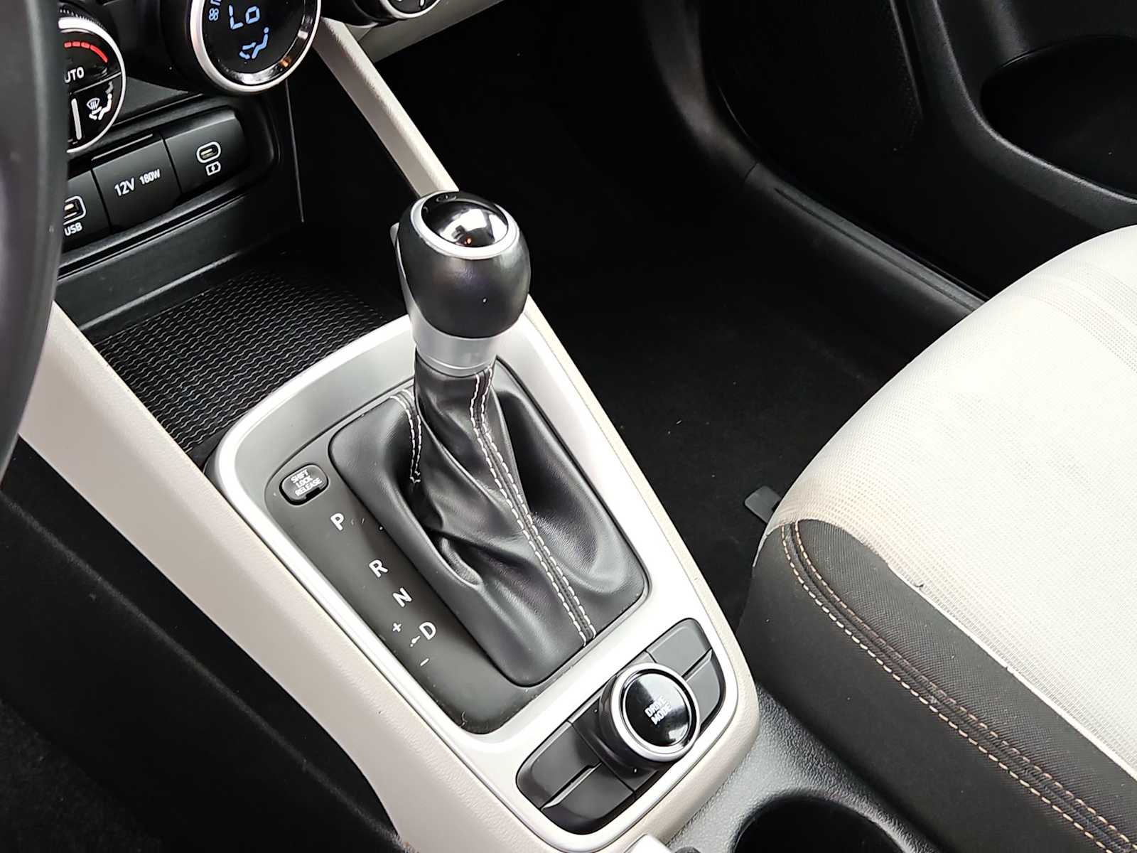 Thumbnail: 2025 Hyundai Venue - 20