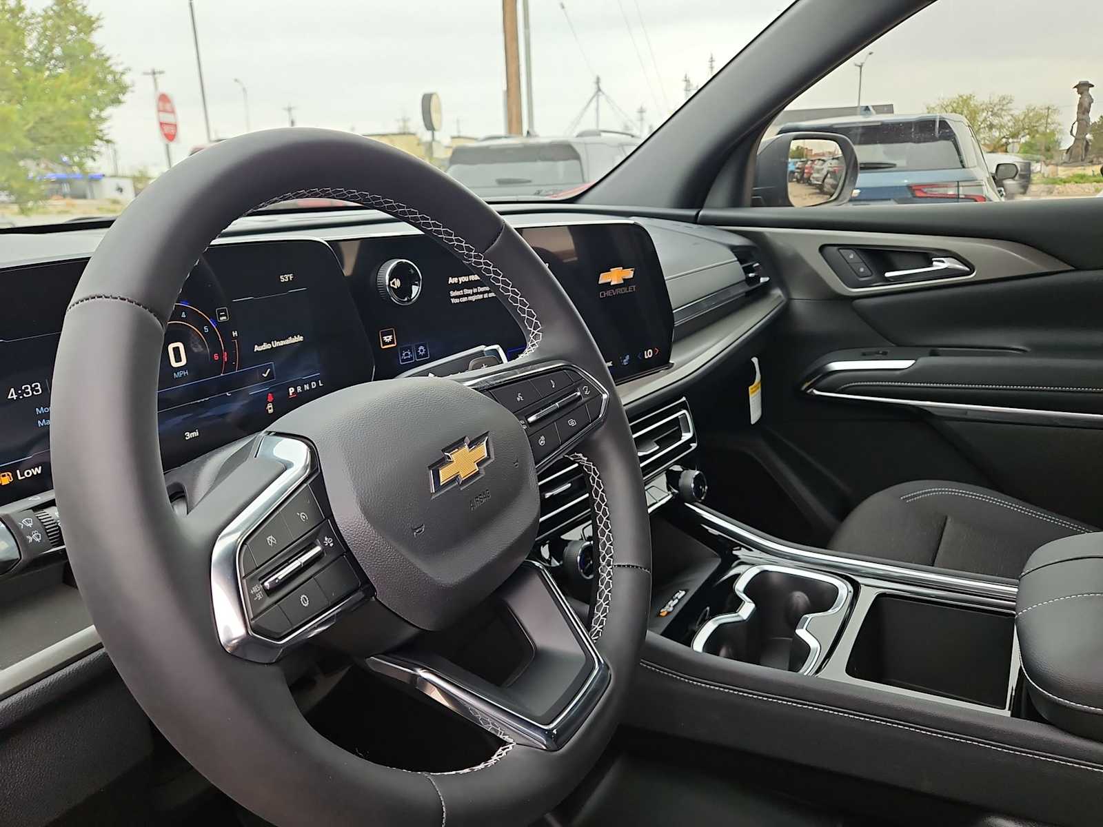 Thumbnail: 2026 Chevrolet Traverse - 10