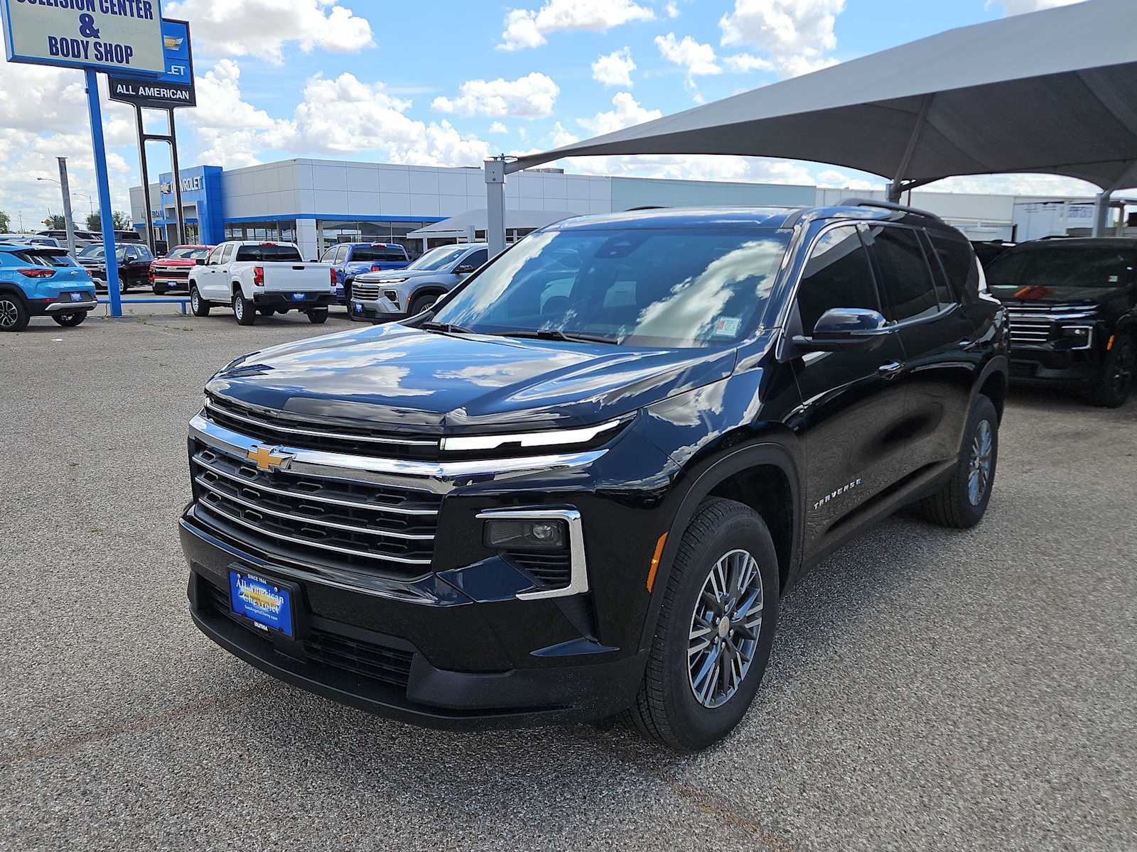 Thumbnail: 2026 Chevrolet Traverse - 4