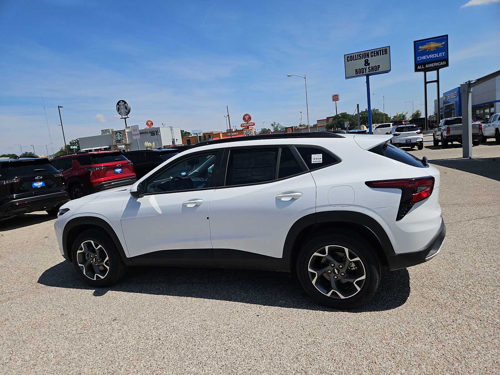 Thumbnail: 2026 Chevrolet Trax - 5