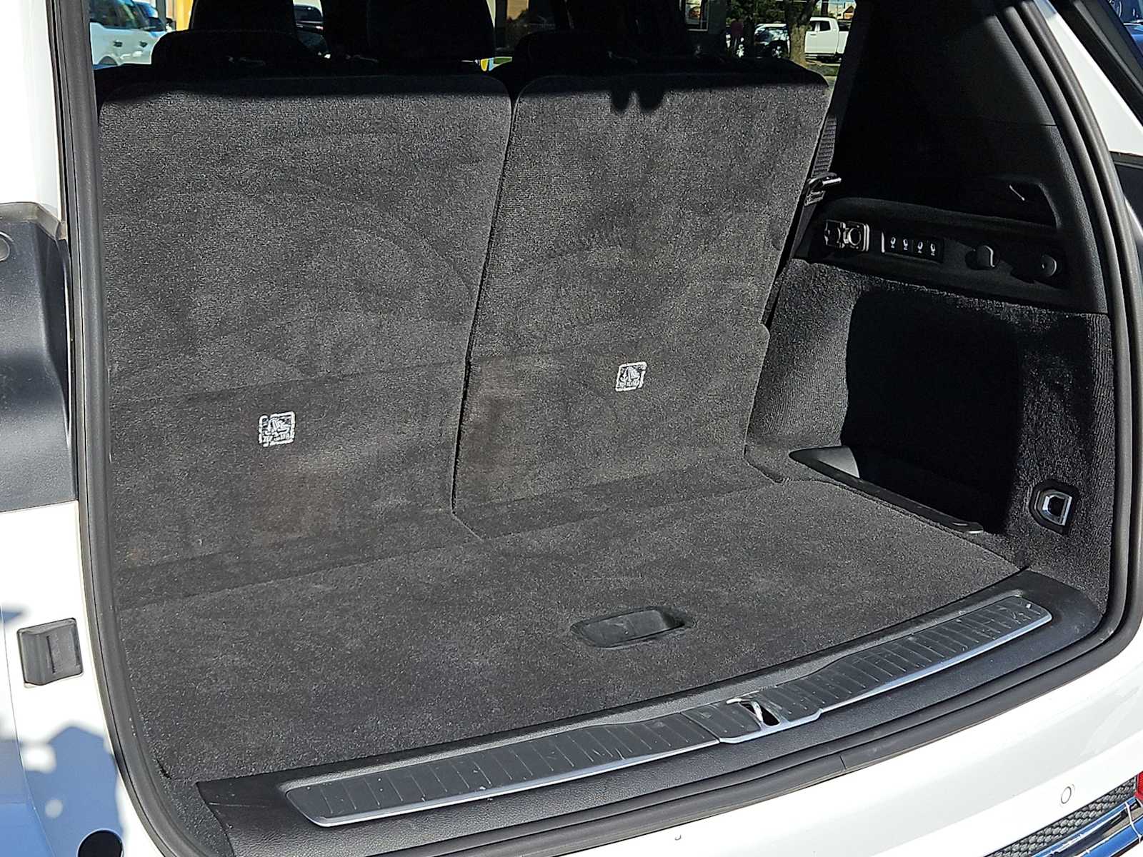 Thumbnail: 2022 Jeep Grand Cherokee - 23