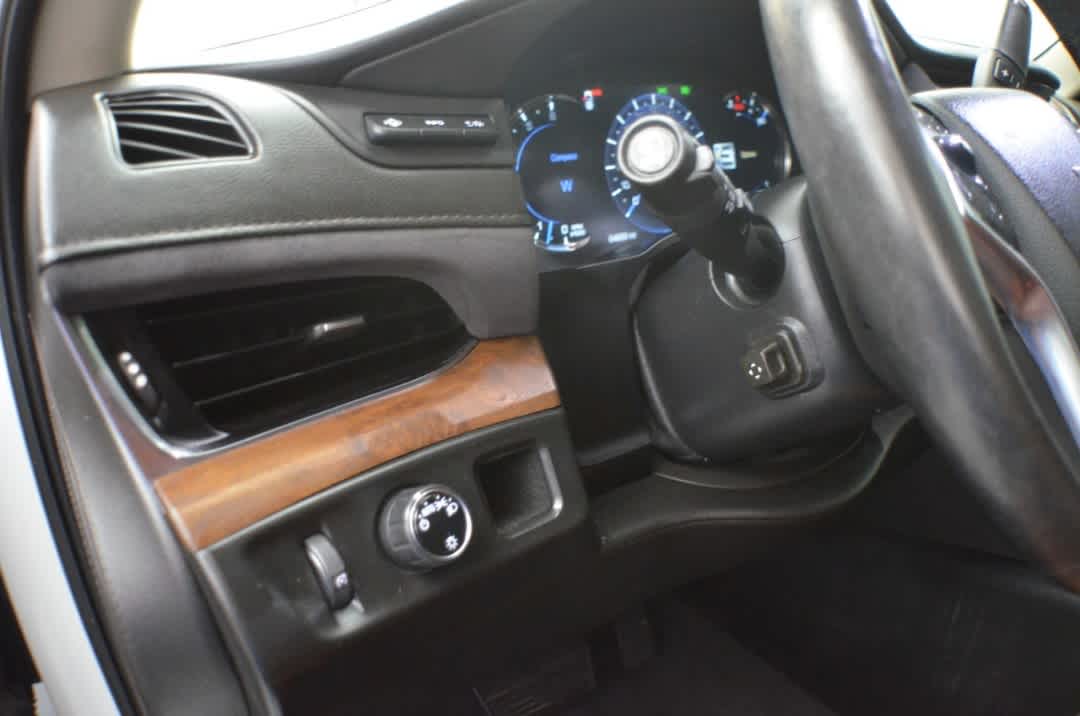 Thumbnail: 2016 Cadillac Escalade - 21