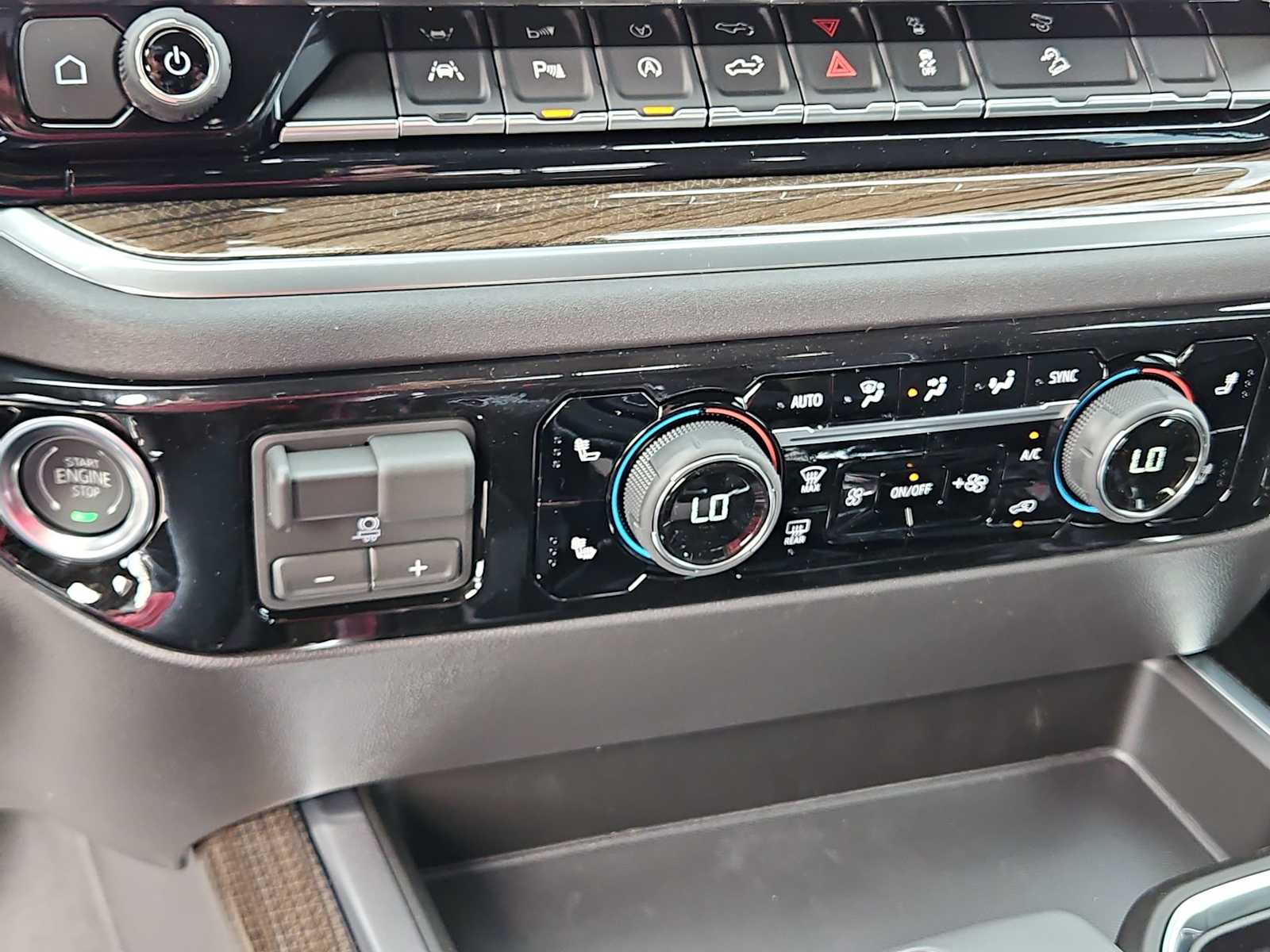 Thumbnail: 2026 Chevrolet Silverado 1500 - 20