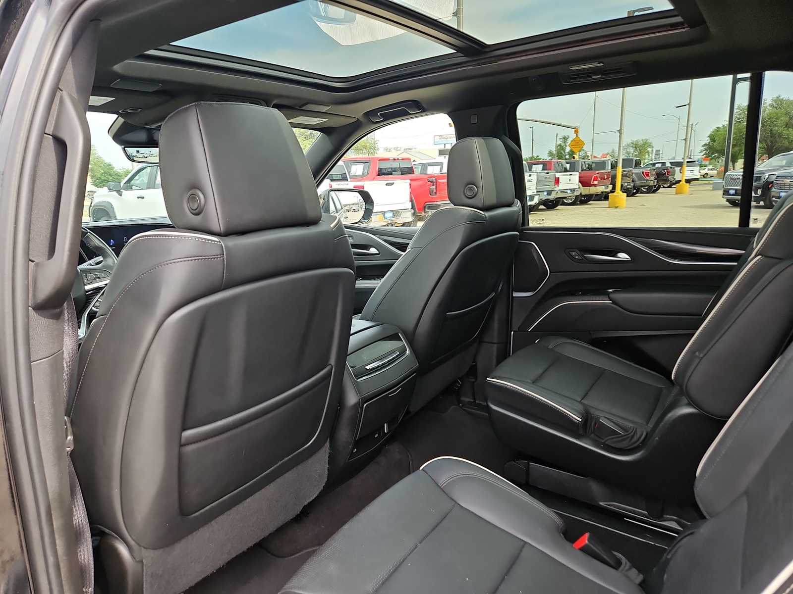 Thumbnail: 2023 Cadillac Escalade - 10