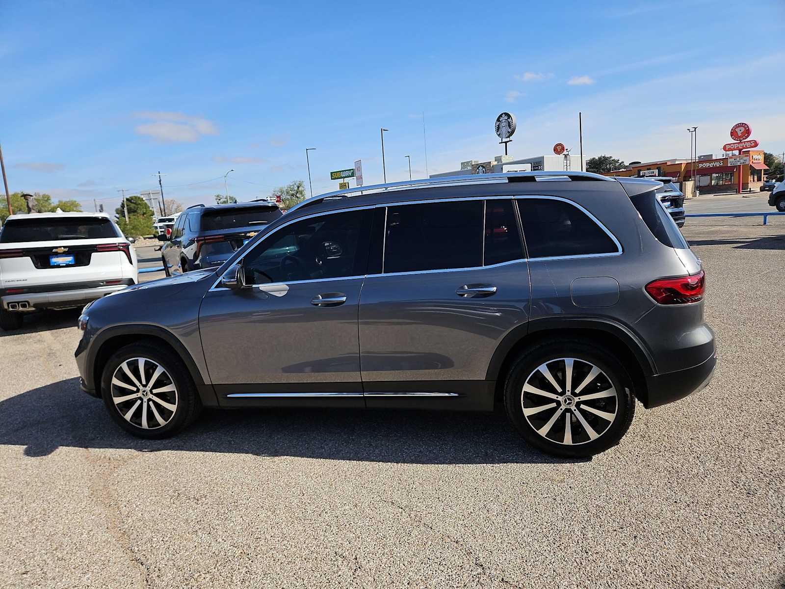 Thumbnail: 2022 Mercedes-Benz GLB - 5