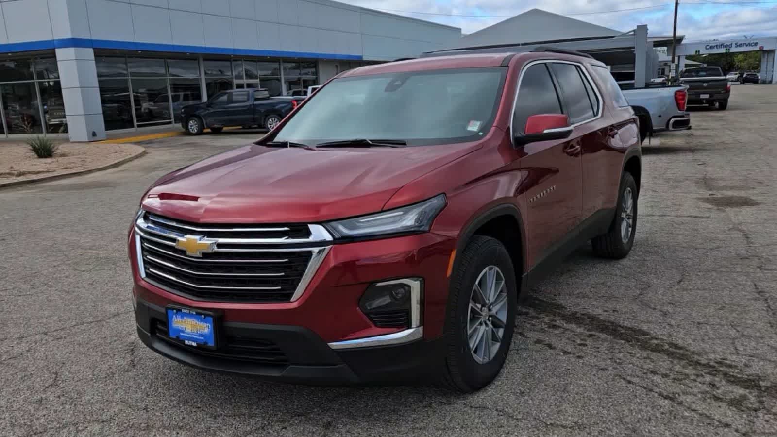 Thumbnail: 2023 Chevrolet Traverse - 3