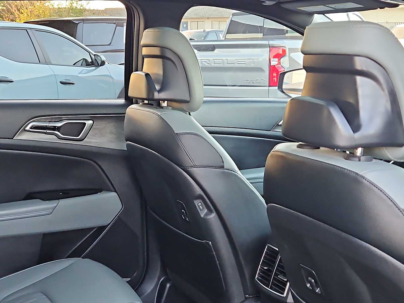 Thumbnail: 2025 Kia Sportage - 16