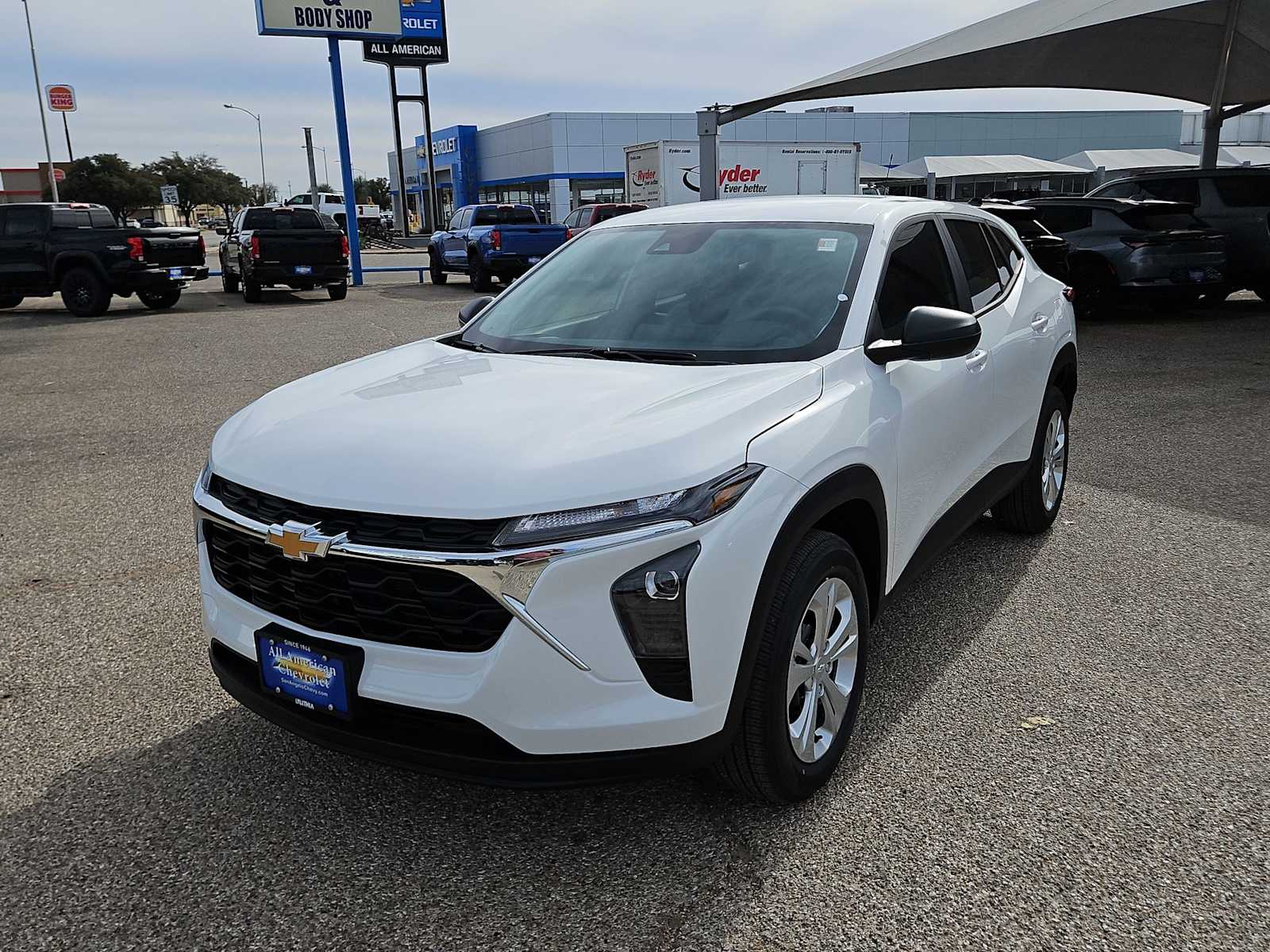 Thumbnail: 2026 Chevrolet Trax - 4