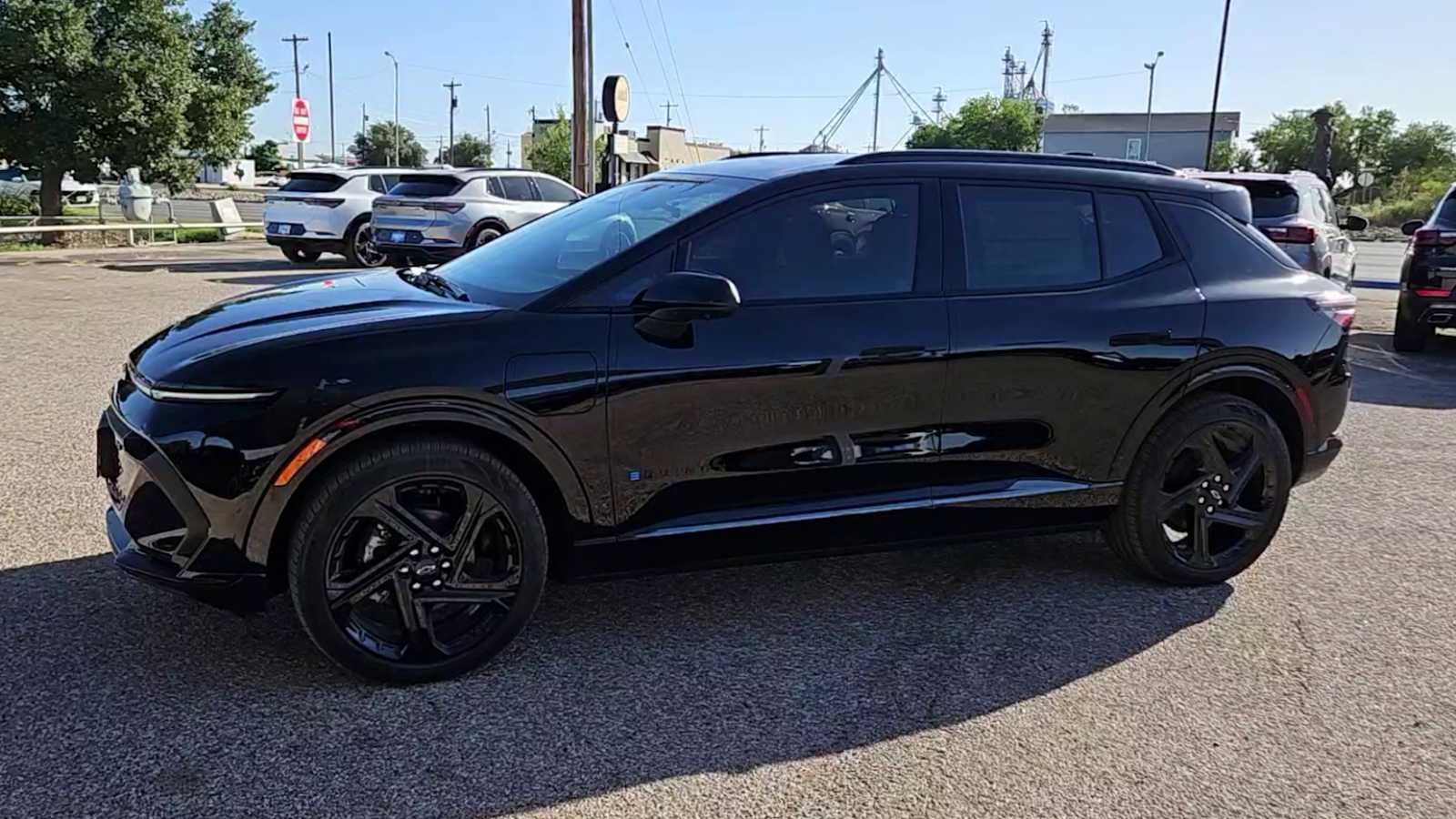 Thumbnail: 2025 Chevrolet Equinox - 4