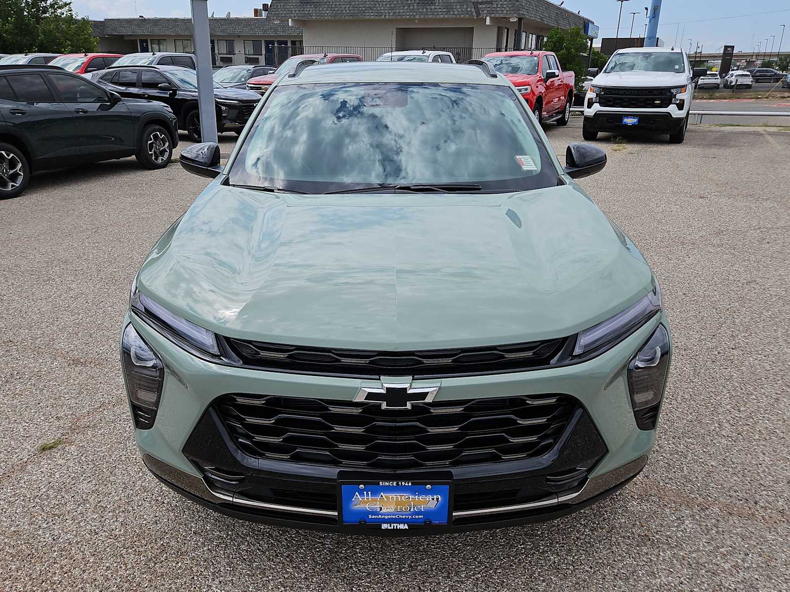 Thumbnail: 2025 Chevrolet Trax - 6