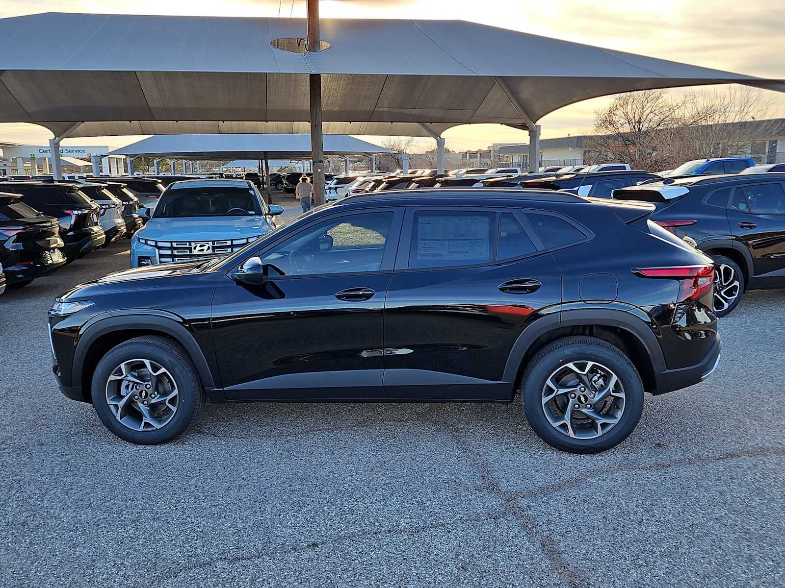 Thumbnail: 2026 Chevrolet Trax - 5