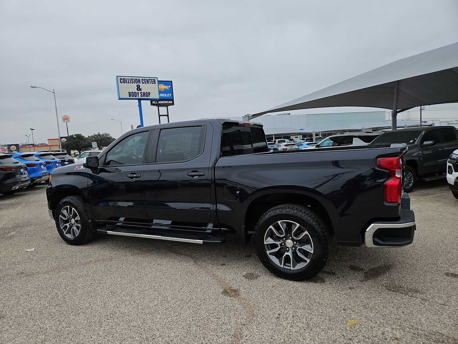 Thumbnail: 2024 Chevrolet Silverado 1500 - 3