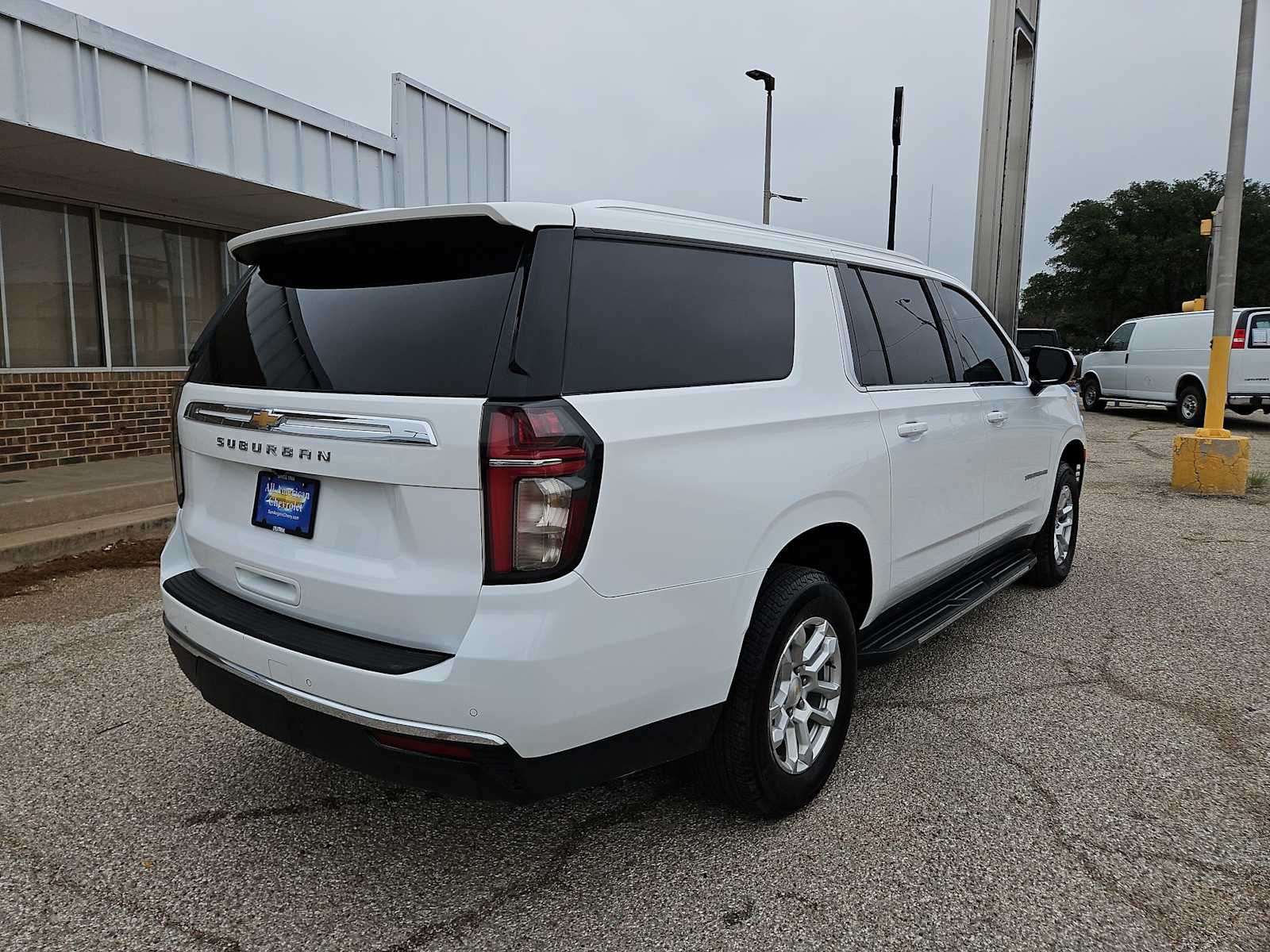 Thumbnail: 2021 Chevrolet Suburban - 8
