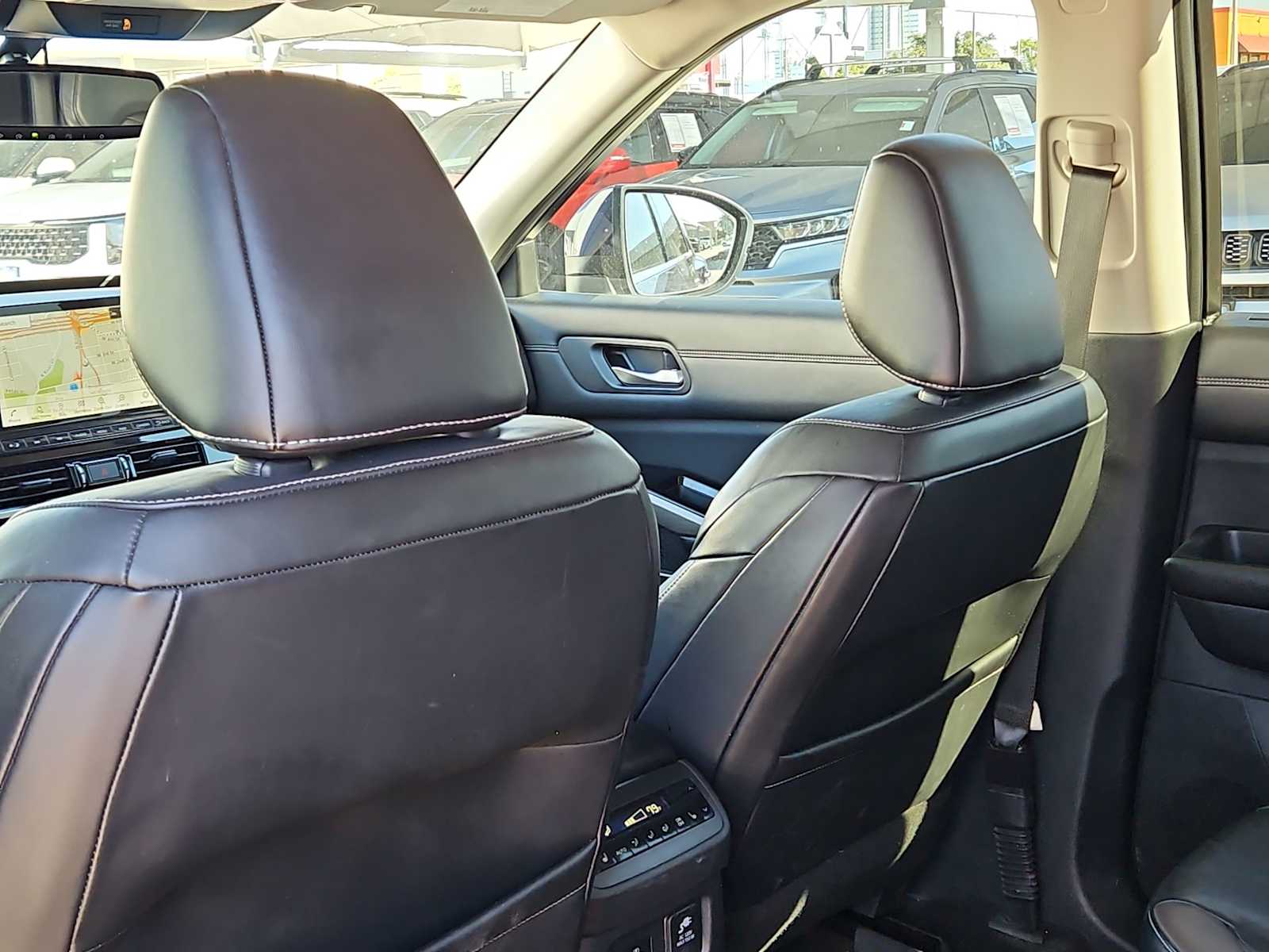 Thumbnail: 2022 Nissan Pathfinder - 14