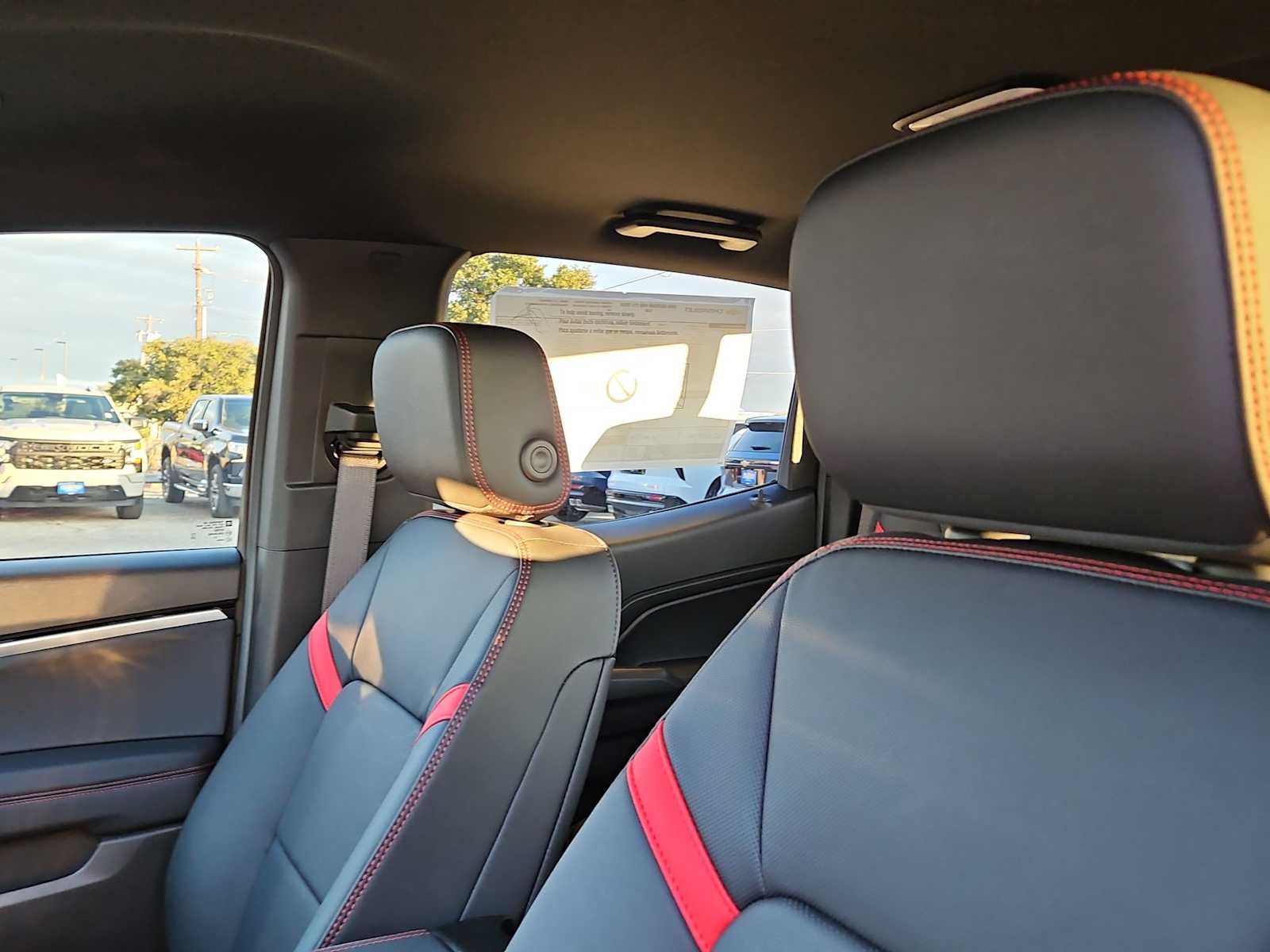 Thumbnail: 2026 Chevrolet Colorado - 18